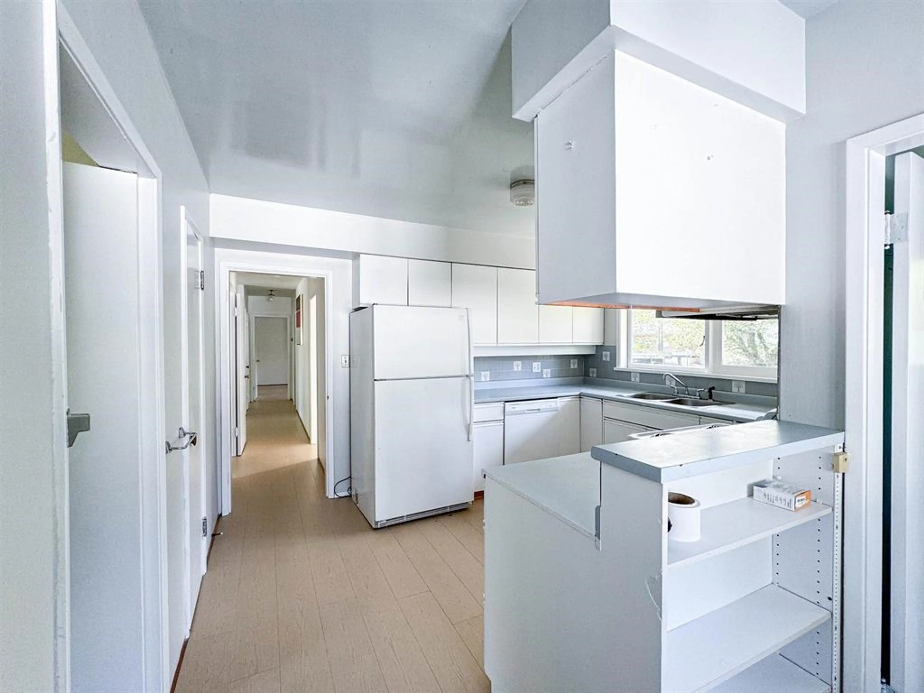 Property at 4922 QUEENSLAND ROAD, Vancouver, BC