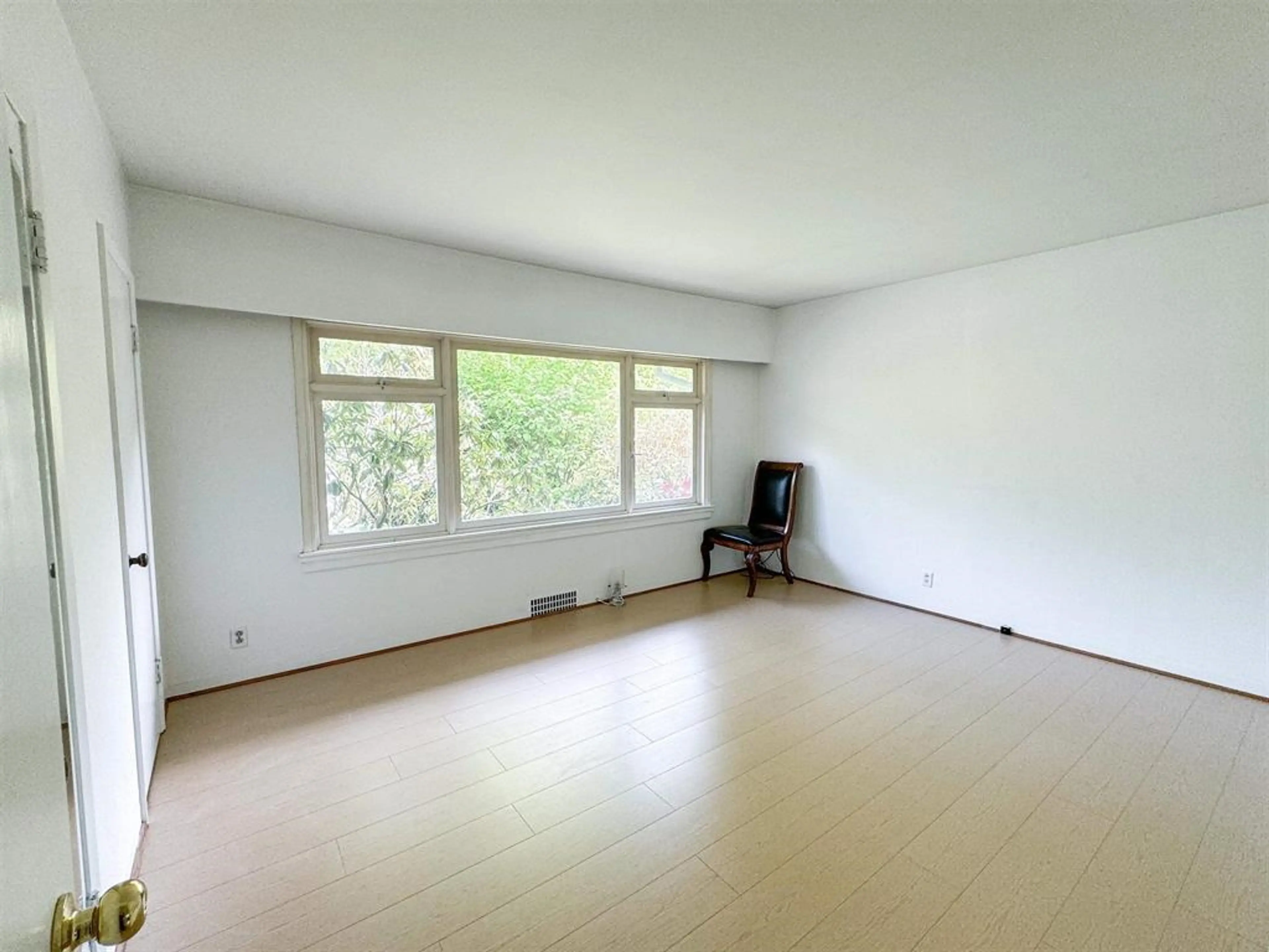 Property at 4922 QUEENSLAND ROAD, Vancouver, BC