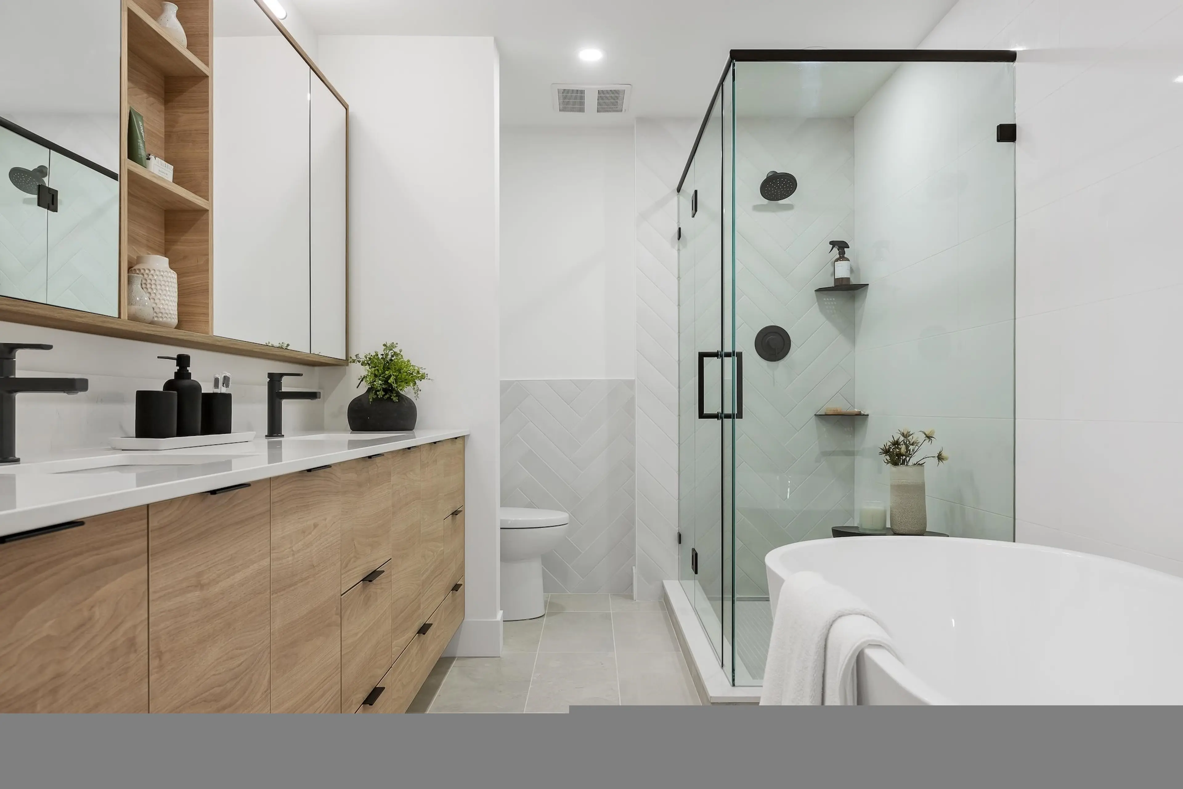 Property at #302 33160 PLAXTON CRESCENT, Abbotsford, BC