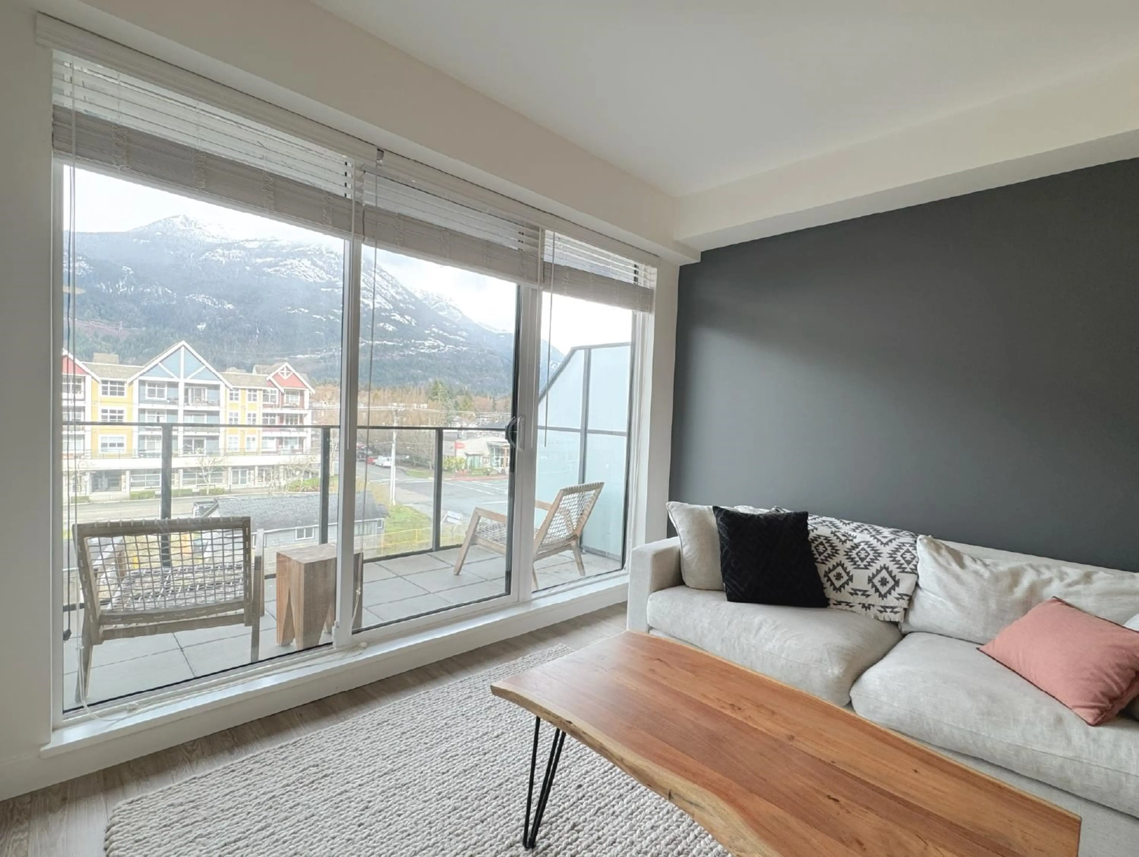 Property at #417 37881 CLEVELAND AVENUE, Squamish, BC