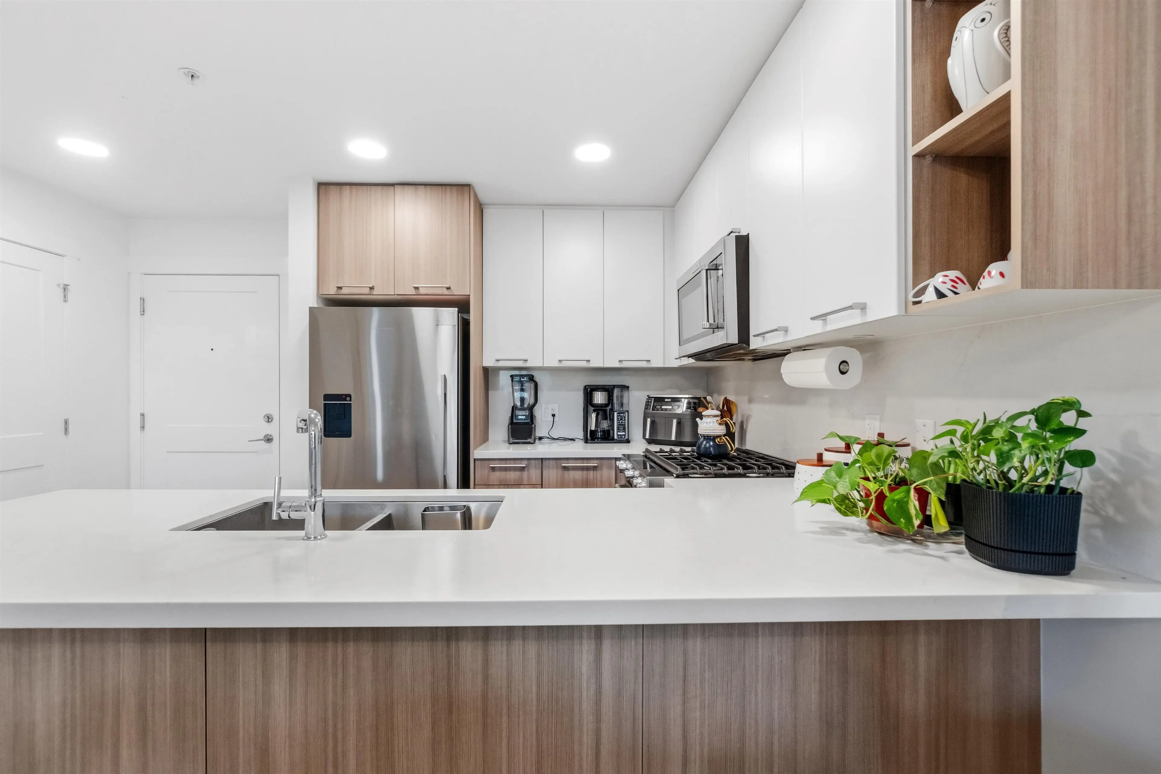 Property at #313 14022 NORTH BLUFF ROAD, White Rock, BC