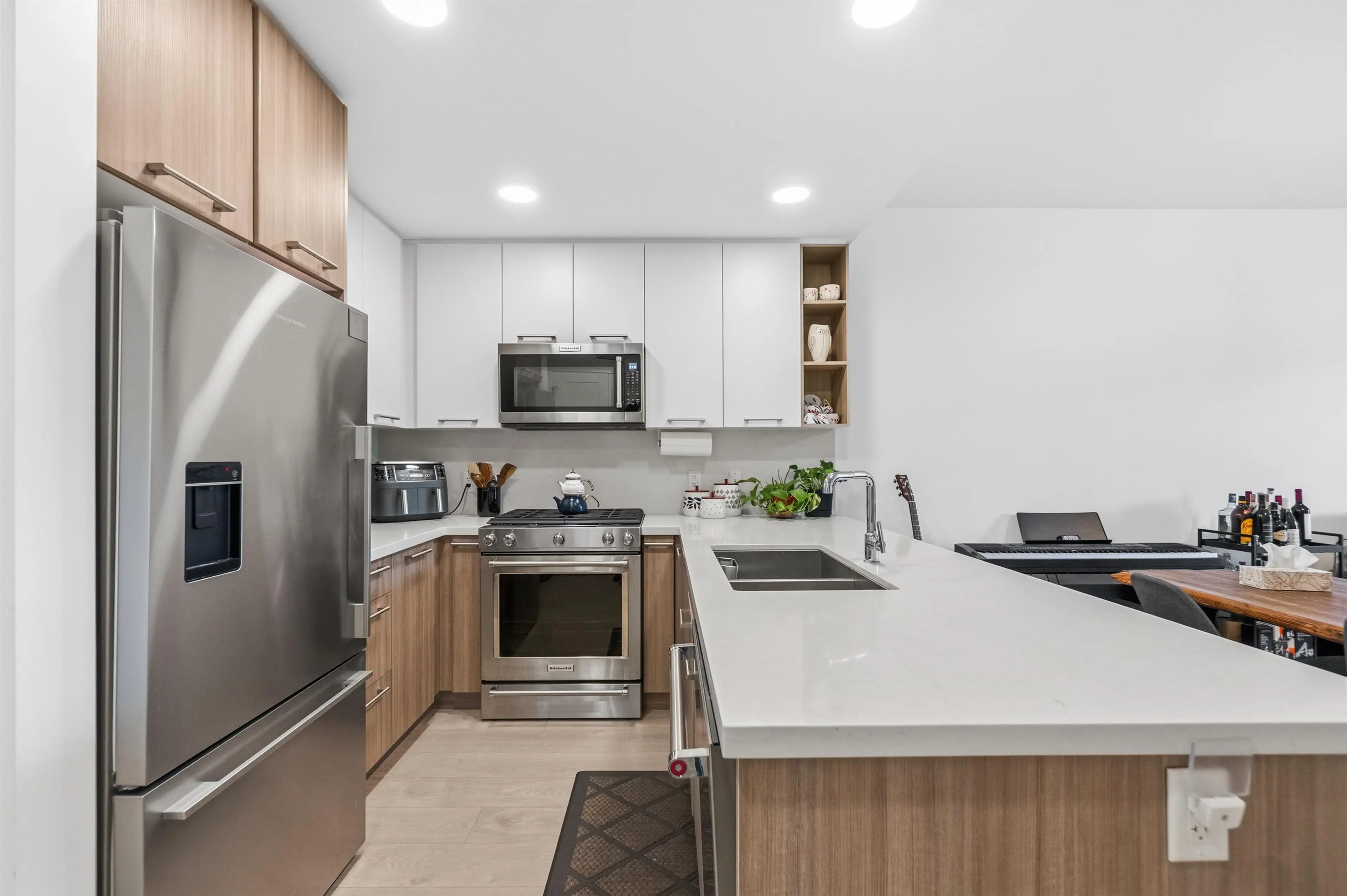 Property at #313 14022 NORTH BLUFF ROAD, White Rock, BC