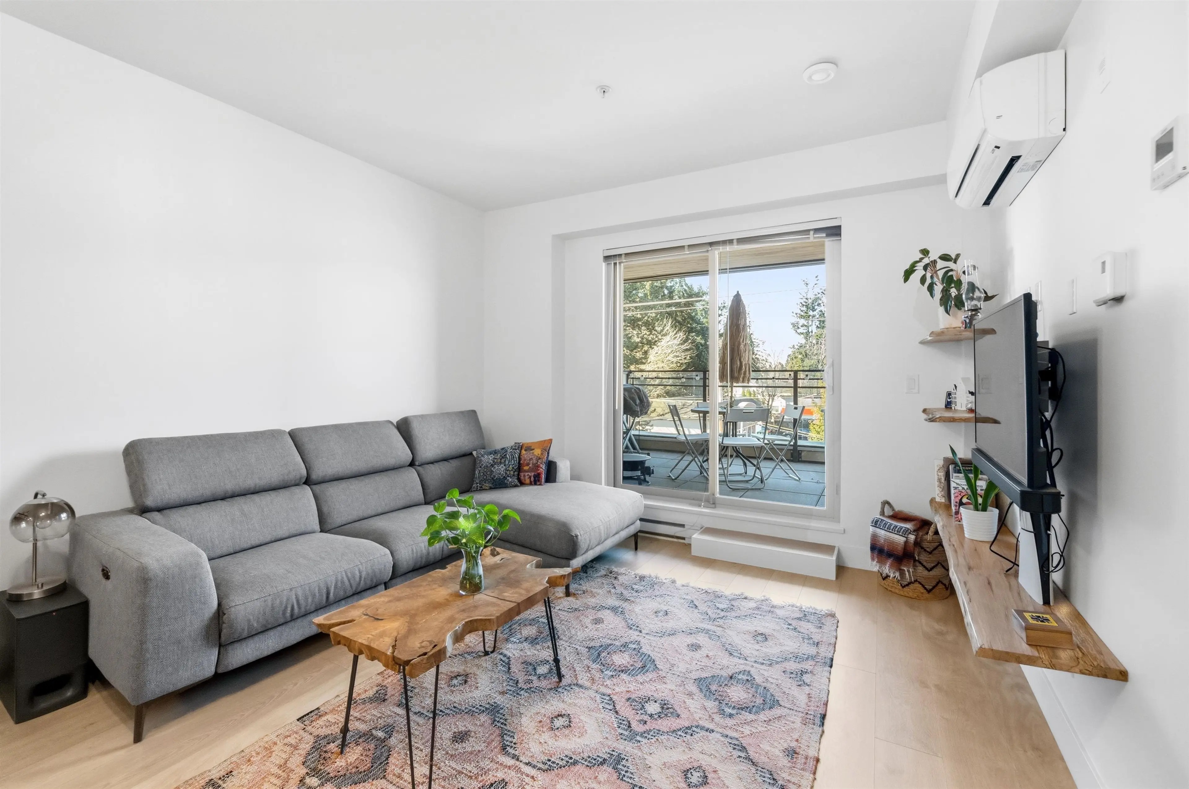 Property at #313 14022 NORTH BLUFF ROAD, White Rock, BC