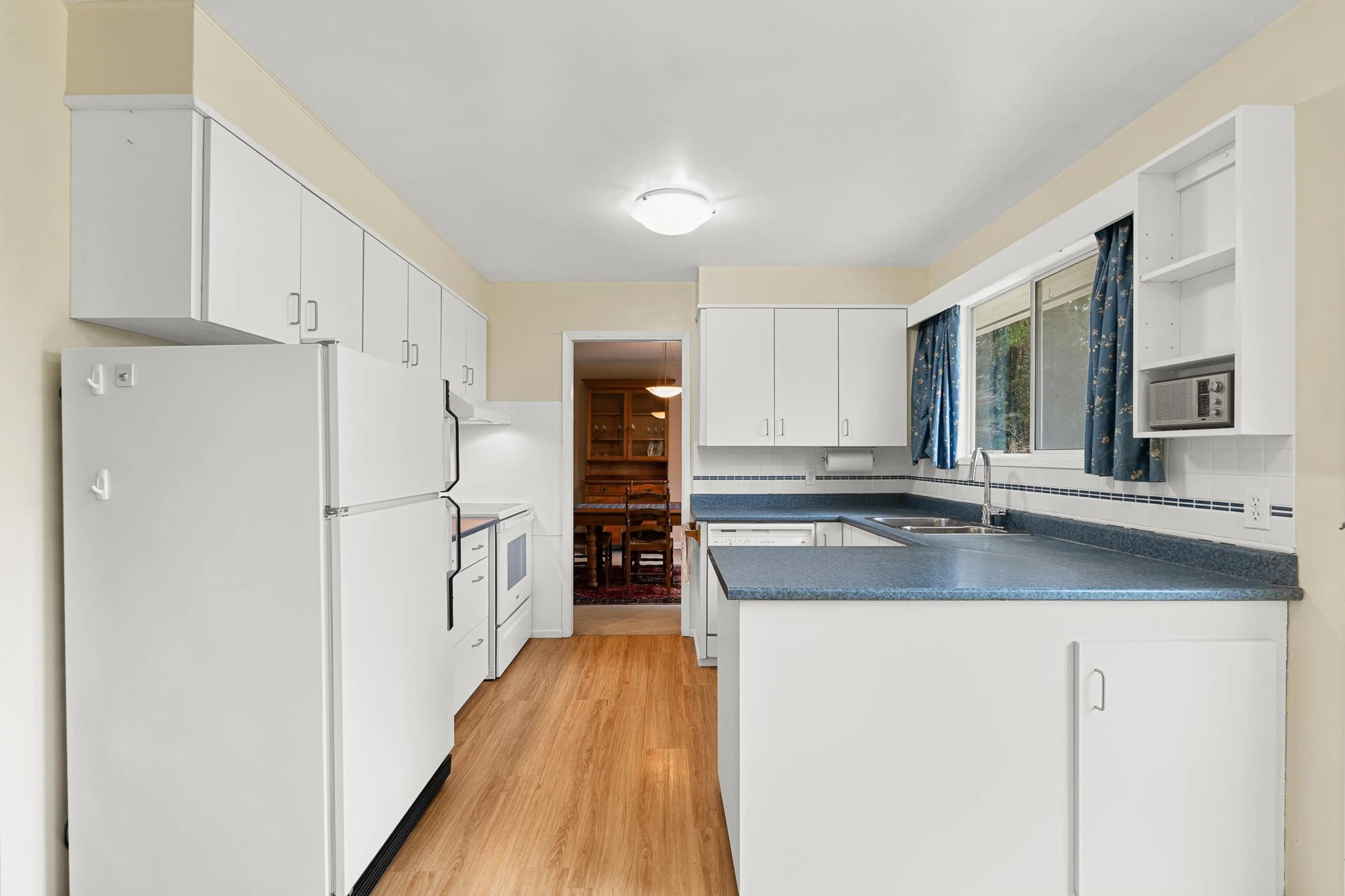 Property at 1970 GORDON AVENUE, West Vancouver, BC