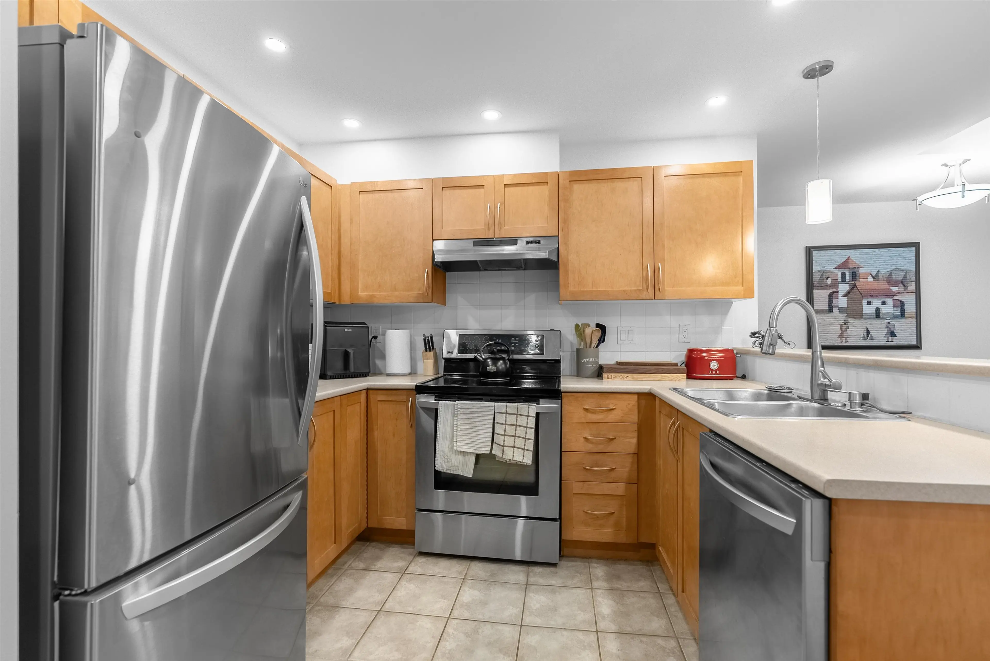 Property at #302 333 E 1ST STREET, North Vancouver, BC