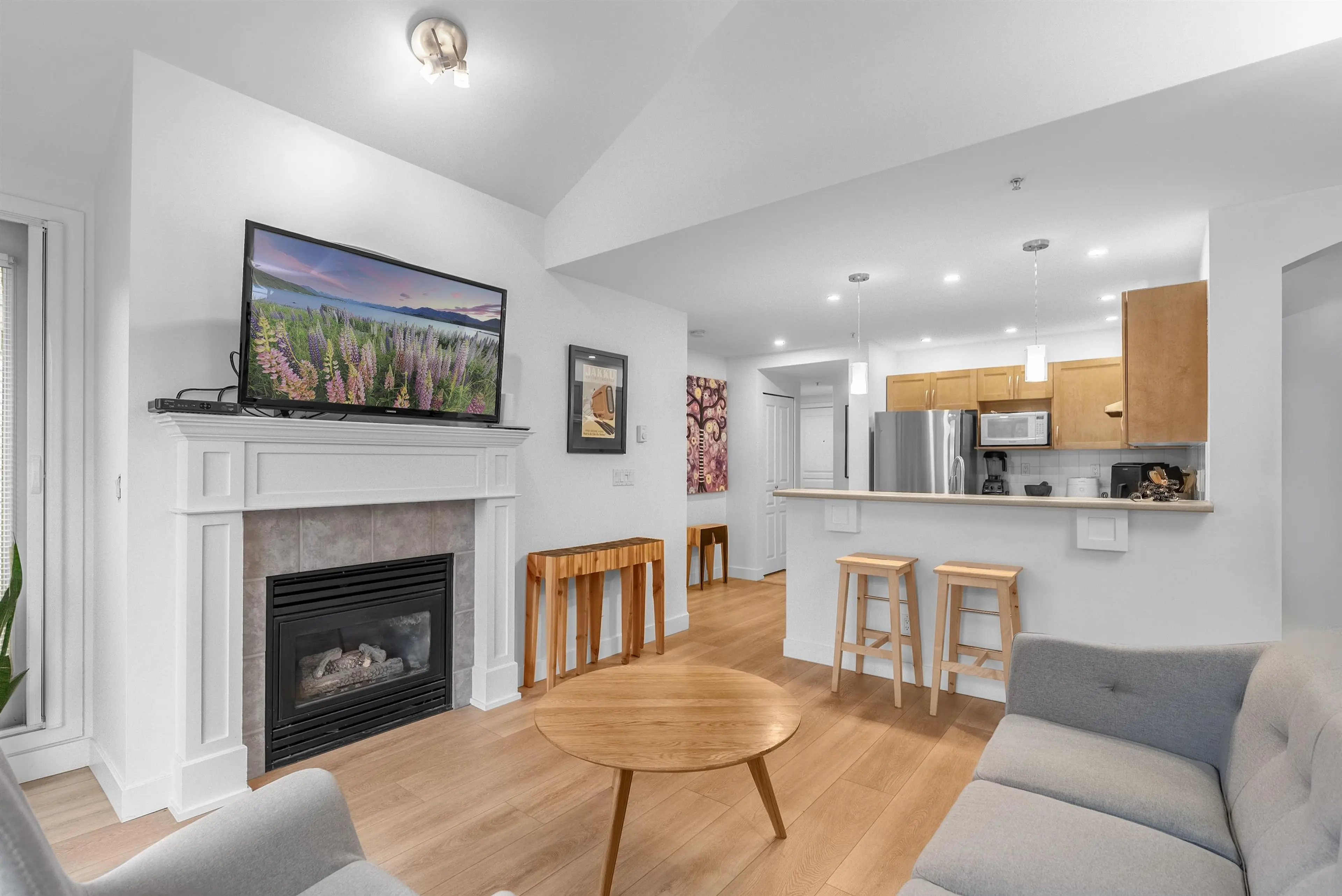 Property at #302 333 E 1ST STREET, North Vancouver, BC