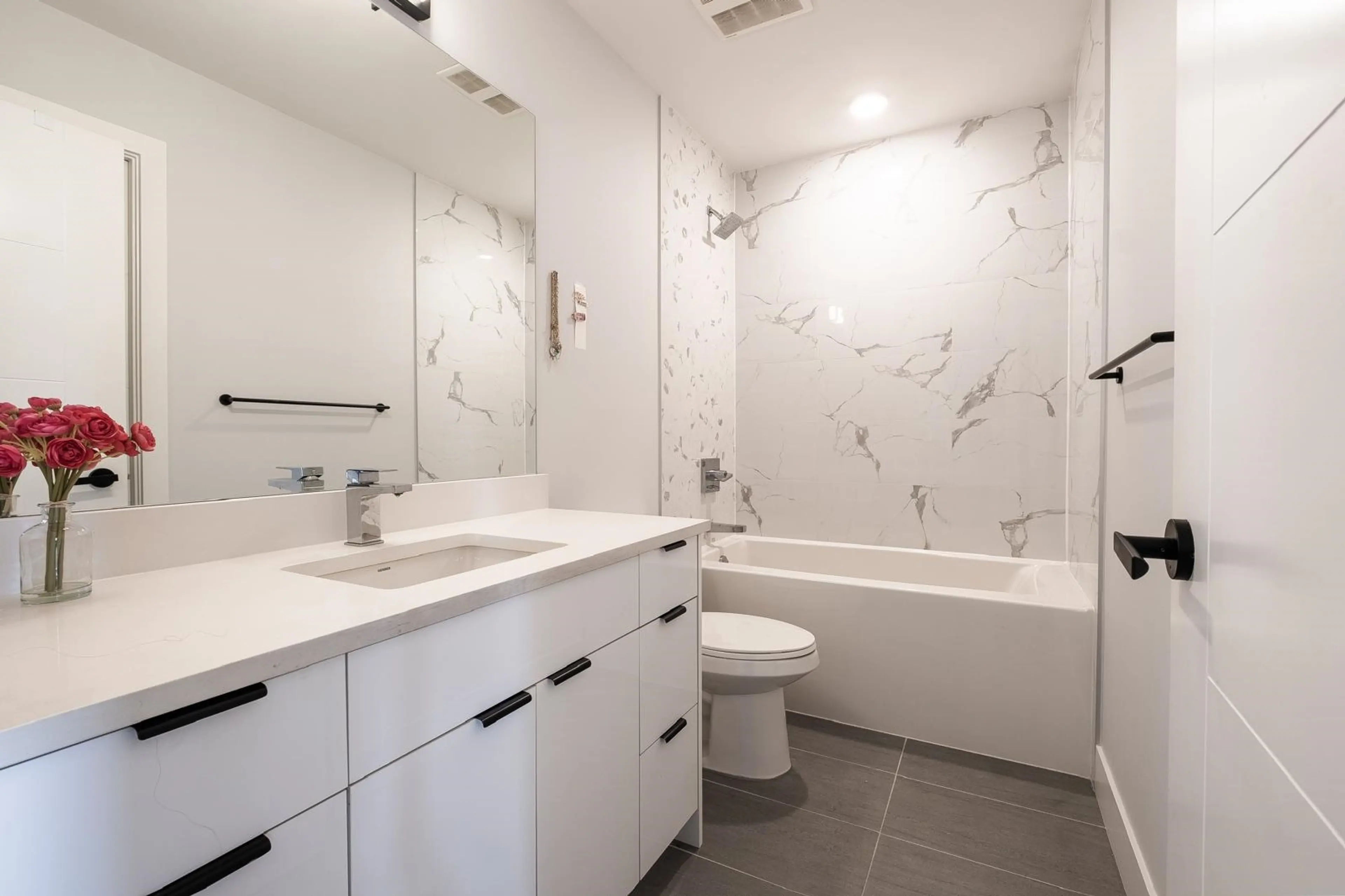 Property at #420 20360 LOGAN AVENUE, Langley, BC