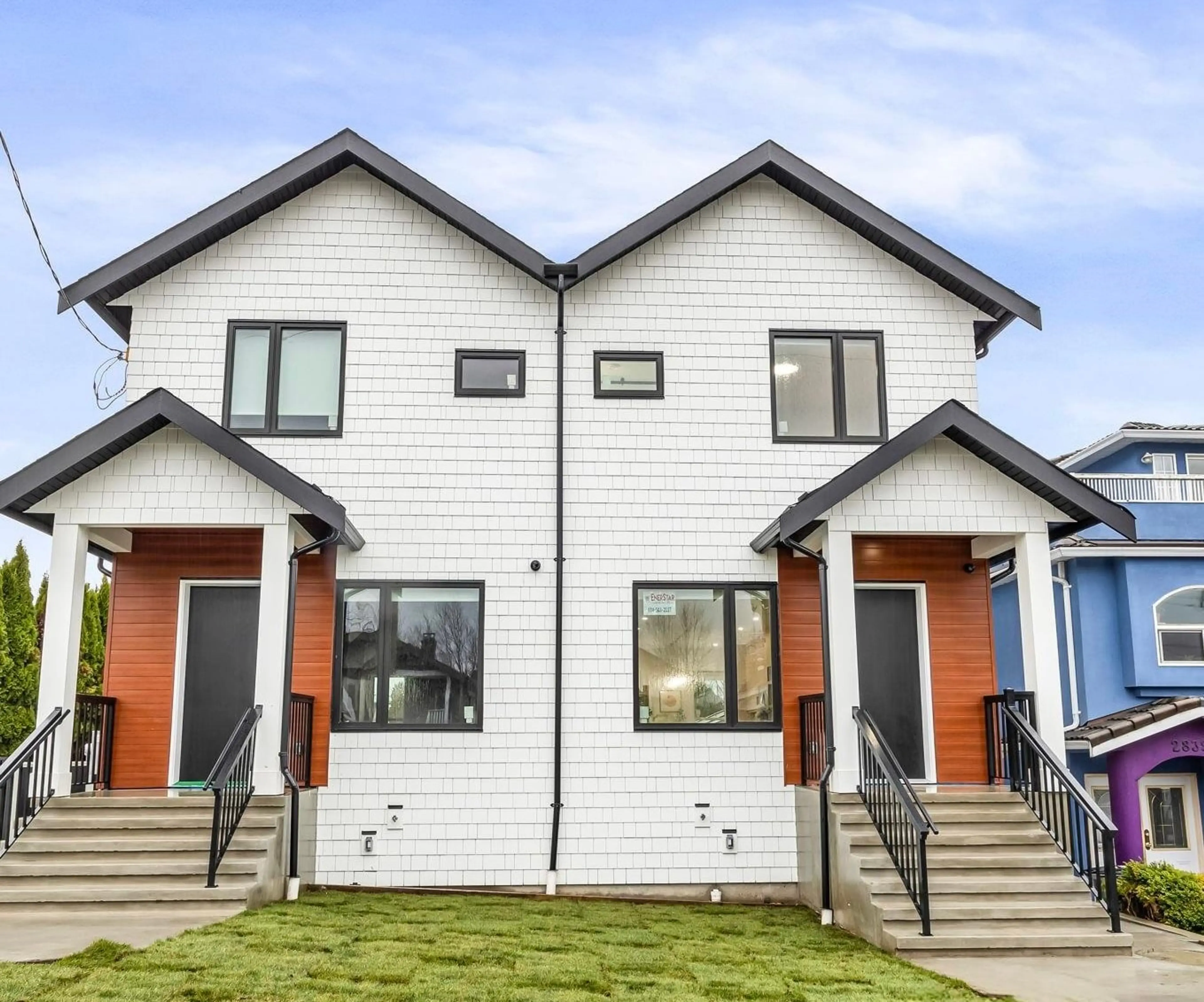 Property at 2827 DUNDAS STREET, Vancouver, BC