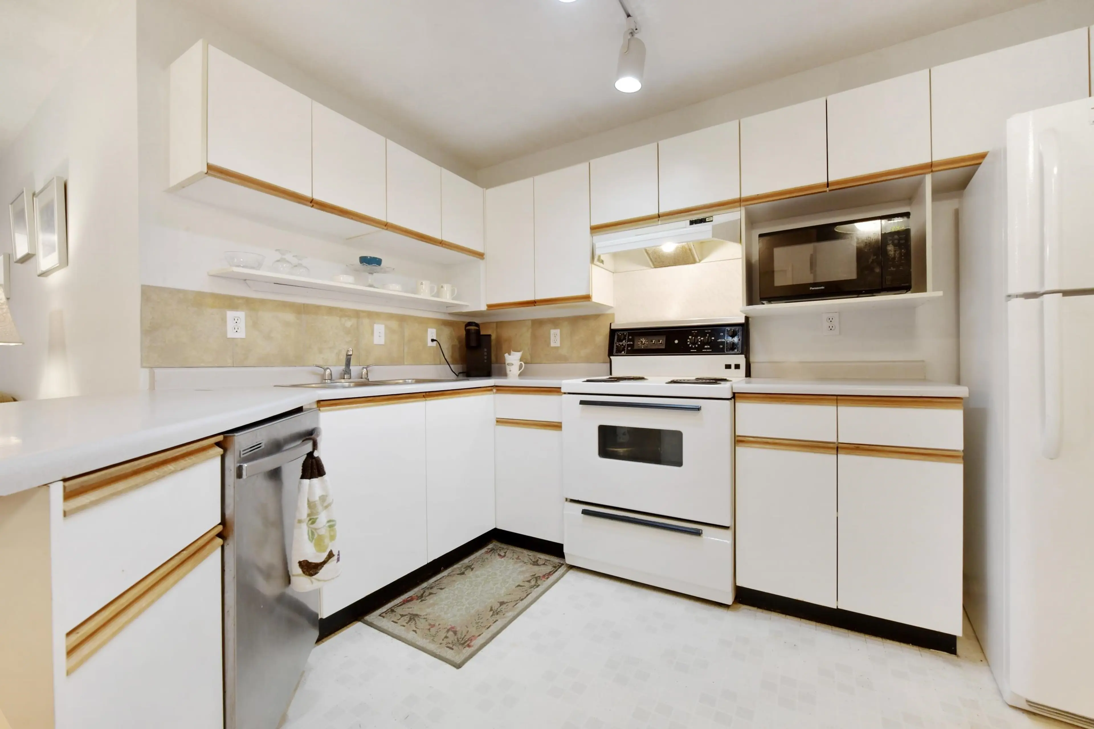 Property at #207 5955 177B STREET, Surrey, BC