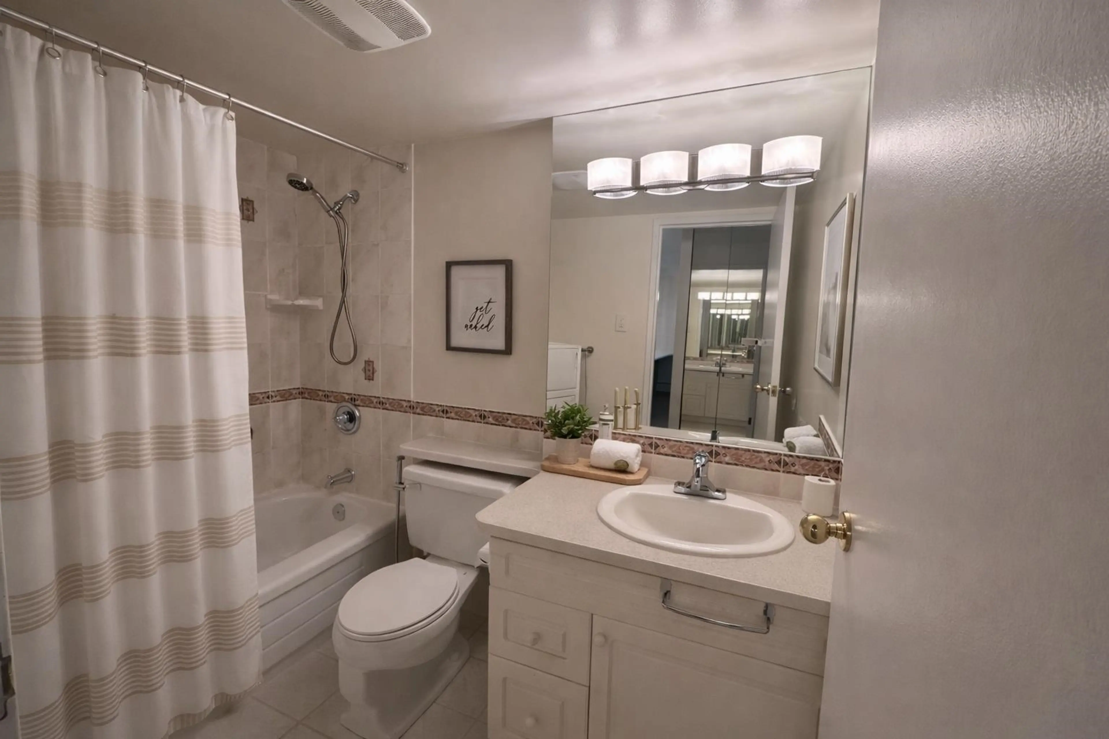 Property at #609 2016 FULLERTON AVENUE, North Vancouver, BC