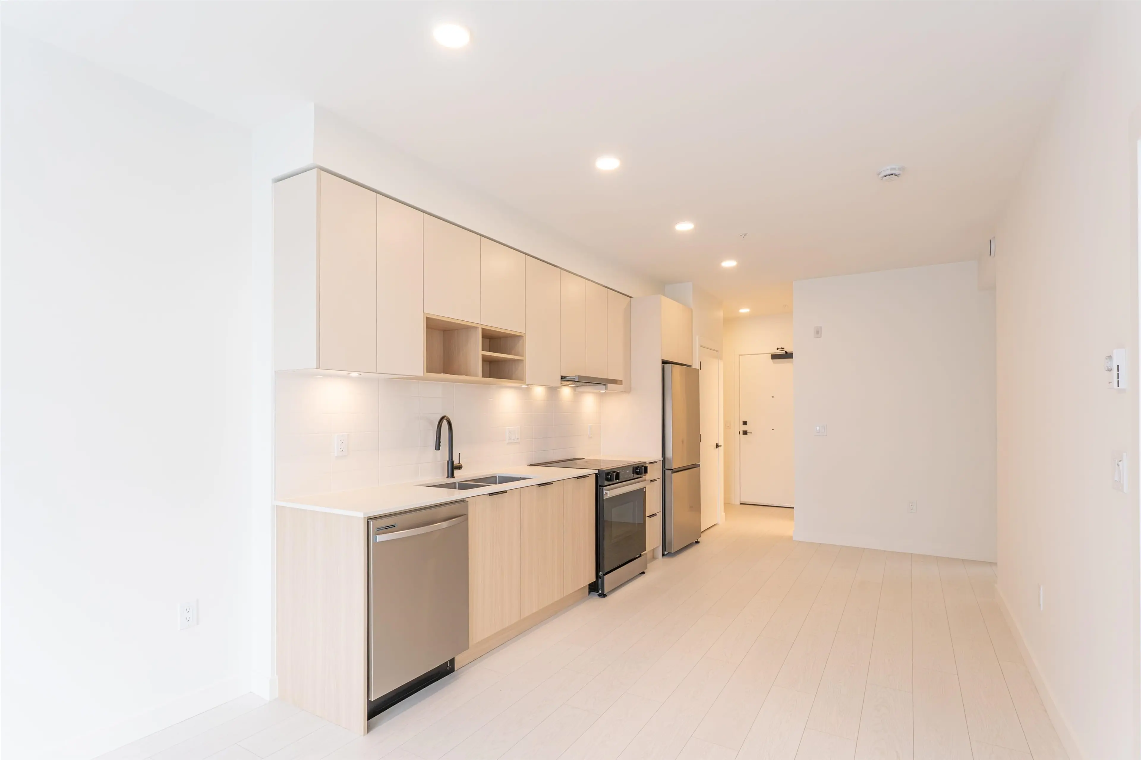 Property at #512 10466 138A STREET, Surrey, BC