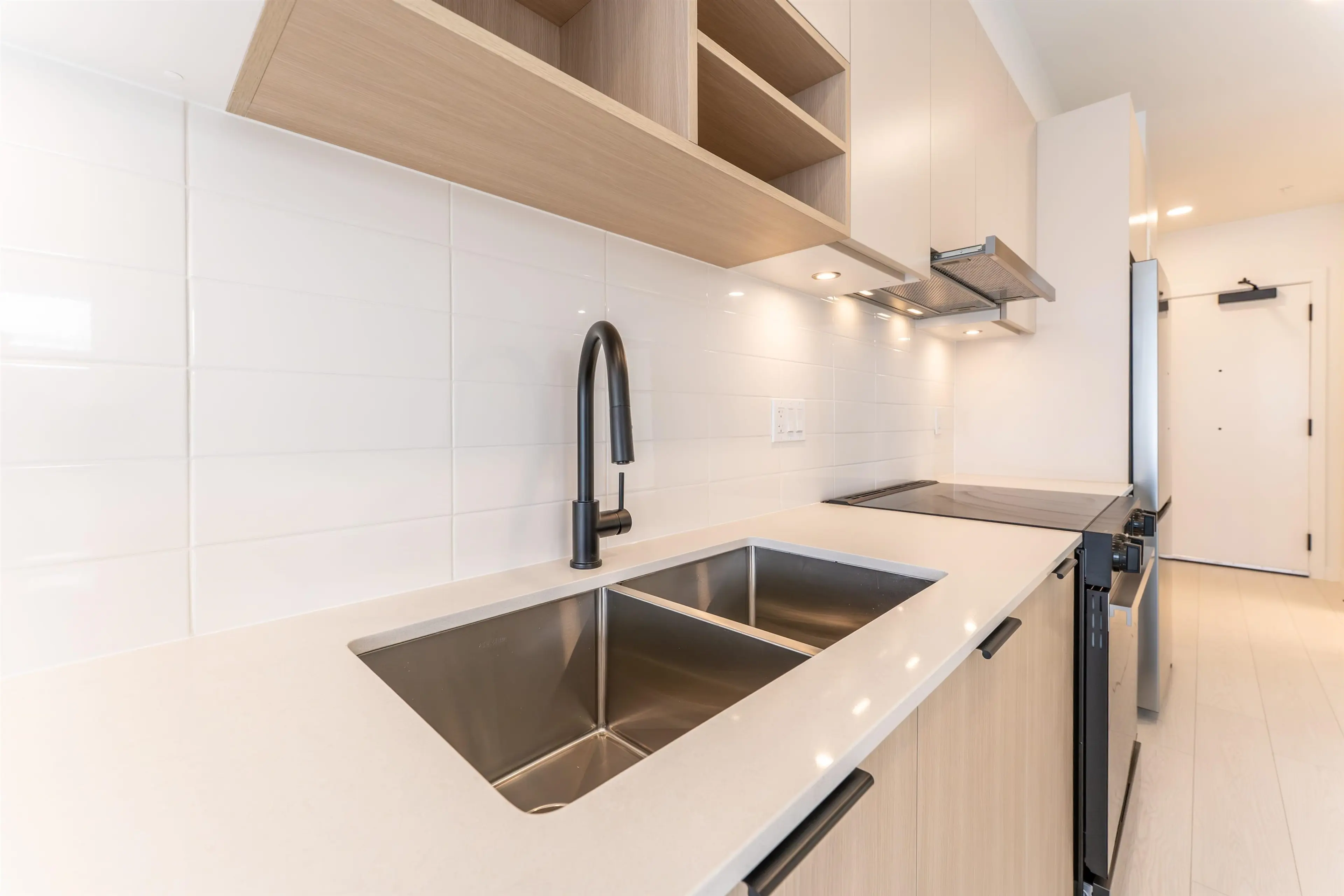 Property at #512 10466 138A STREET, Surrey, BC