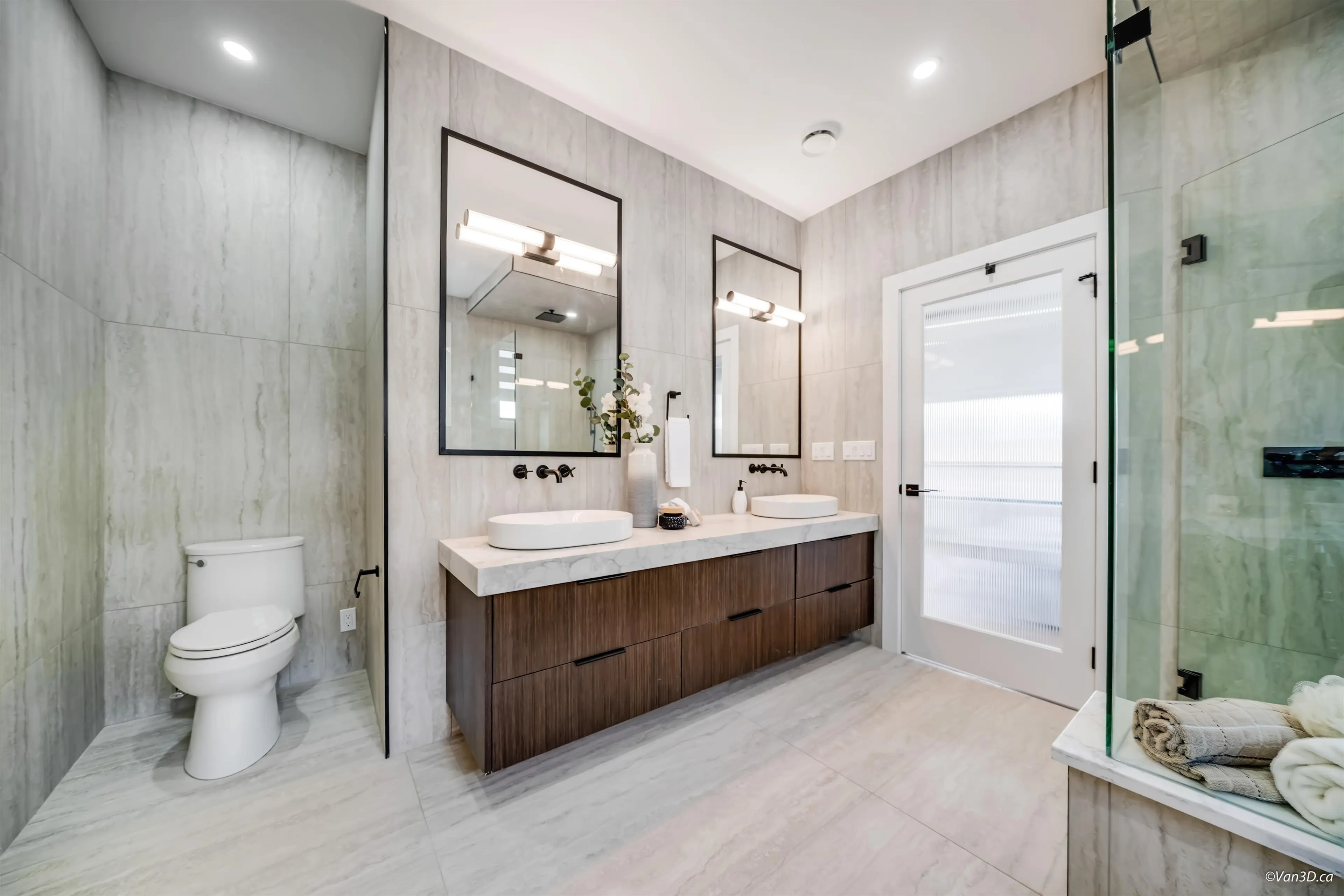 Property at 819 CORNELL AVENUE, Coquitlam, BC