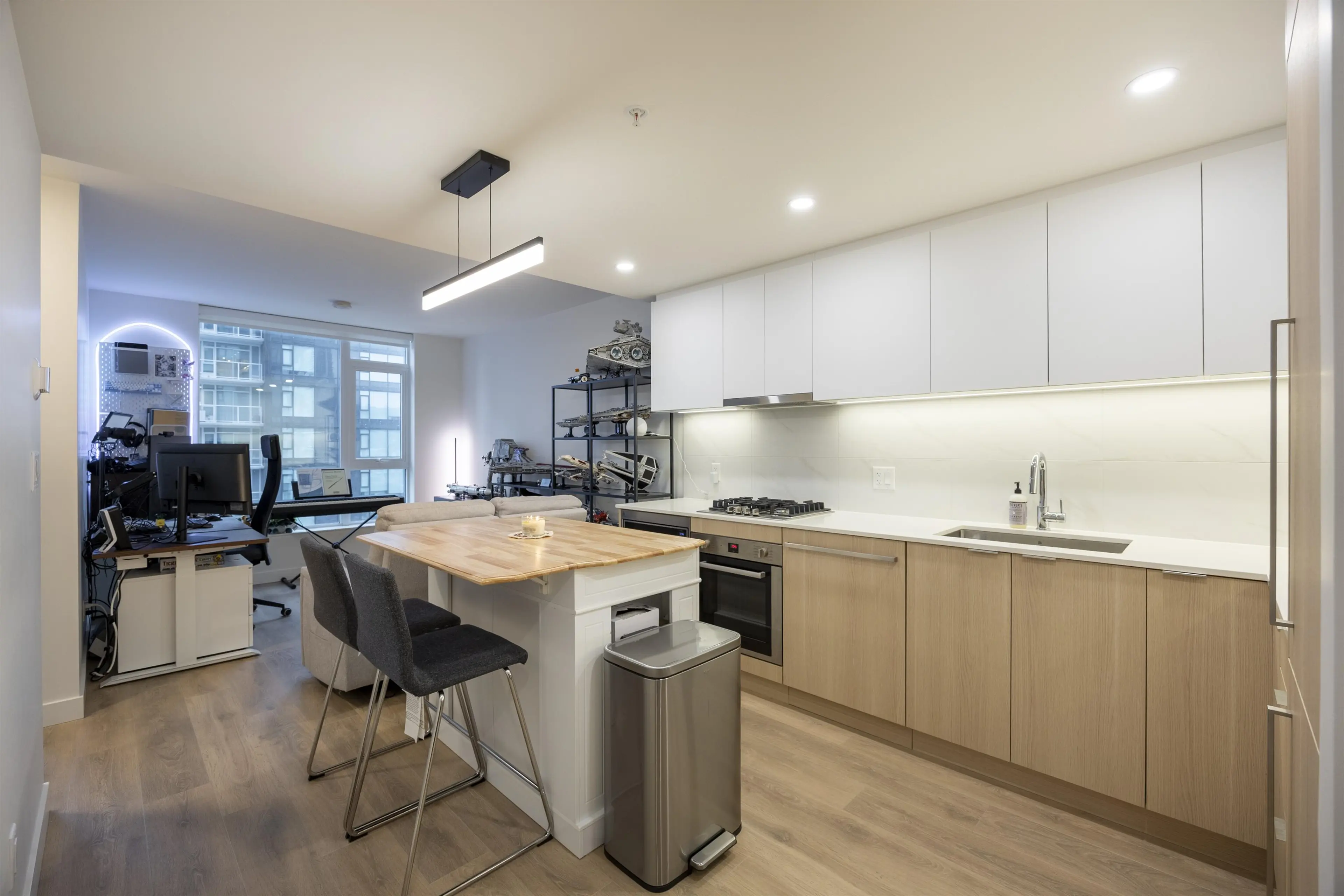 Property at #1205 318 ALDERSON AVENUE, Coquitlam, BC