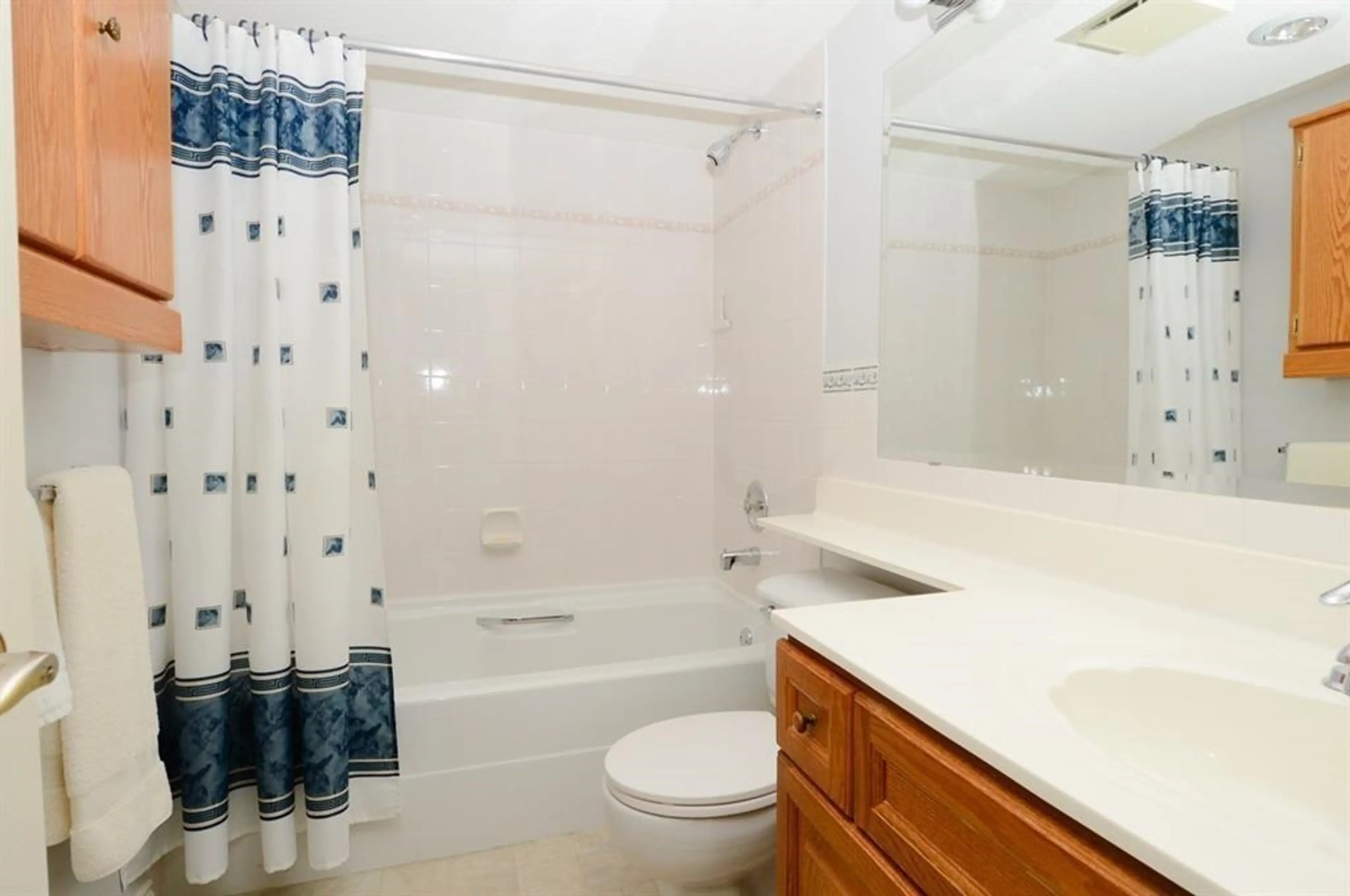 Property at #301 3190 GLADWIN ROAD, Abbotsford, BC