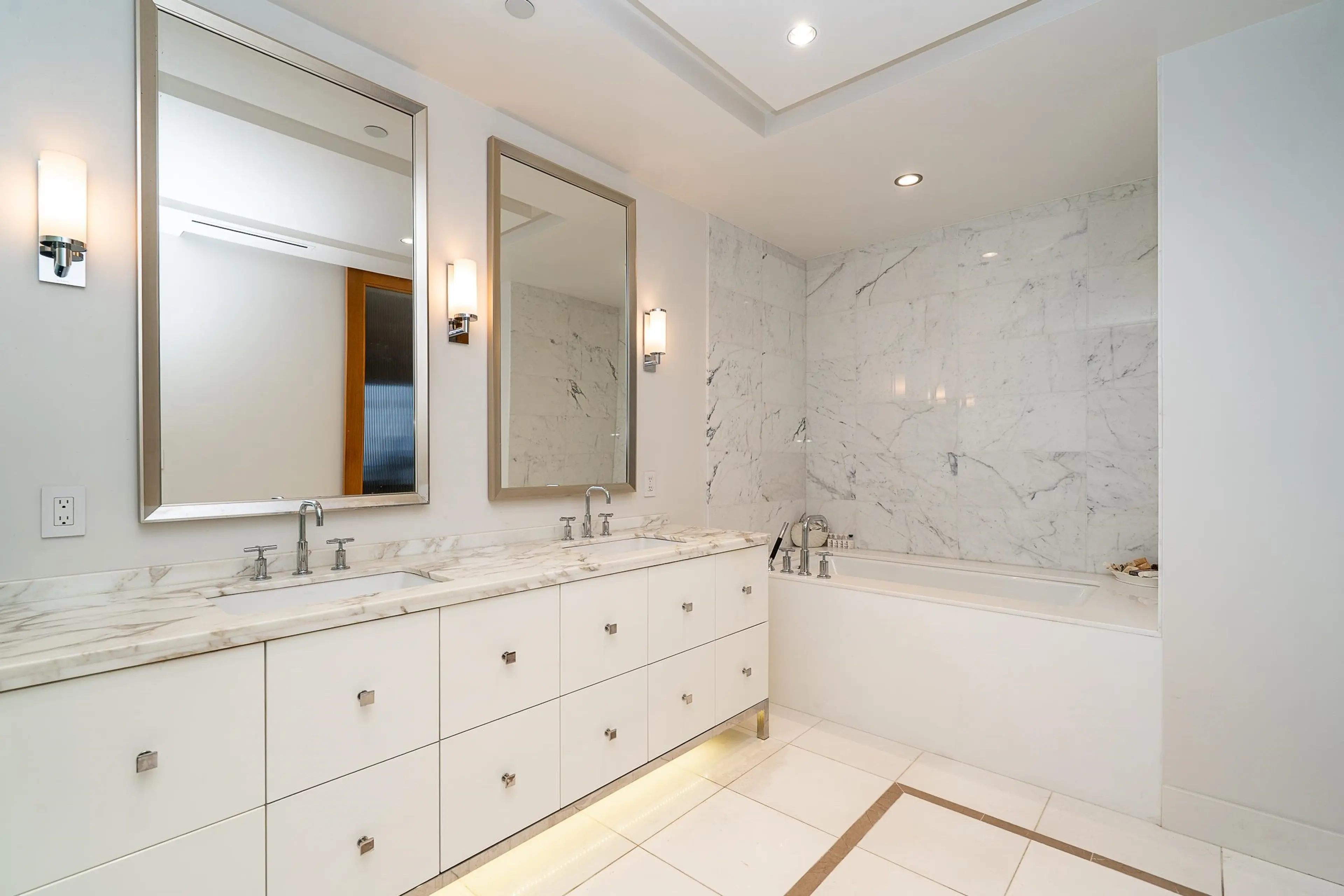 Property at #1803 667 HOWE STREET, Vancouver, BC