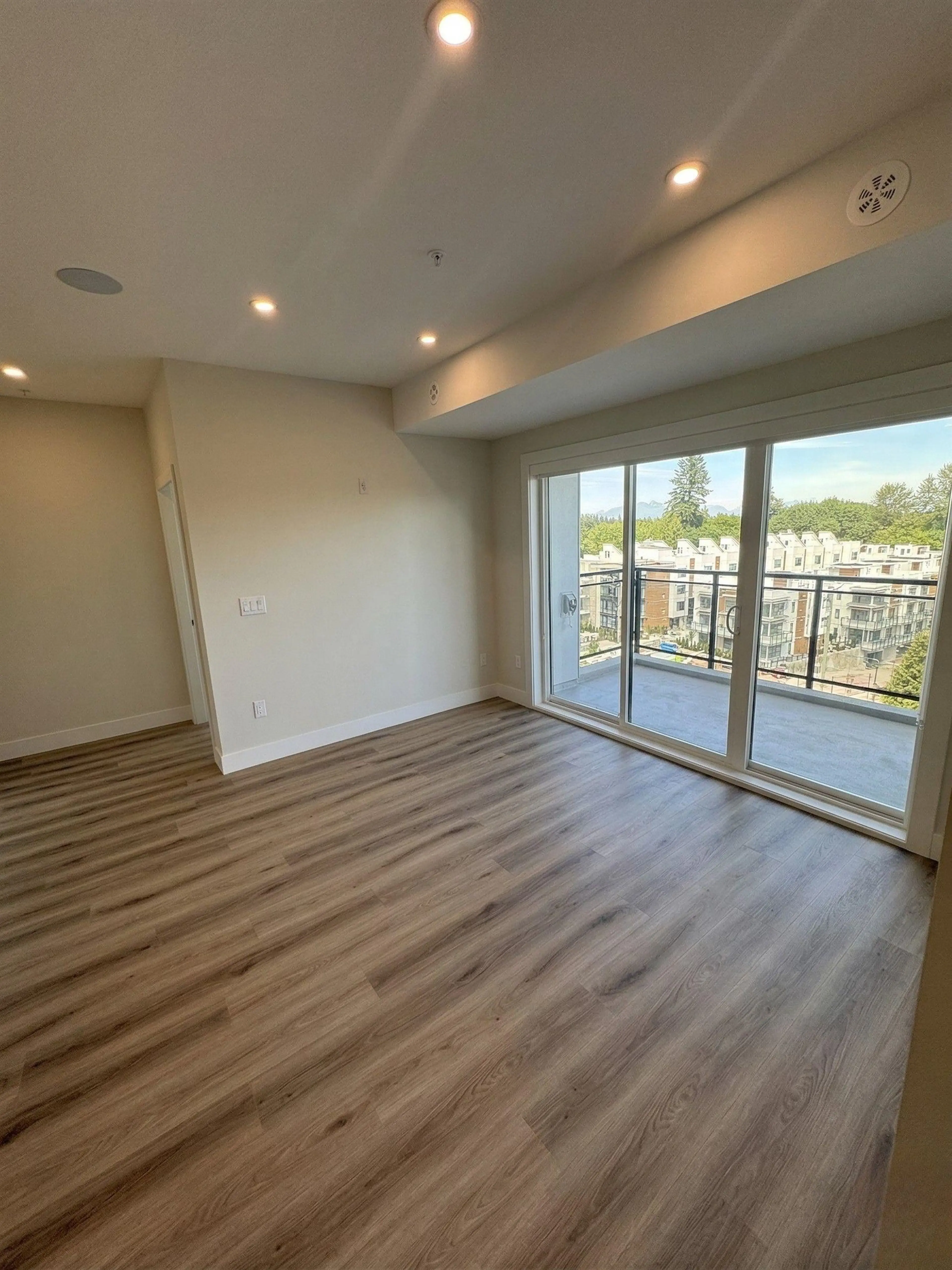 Property at #506 6285 KING GEORGE BOULEVARD, Surrey, BC