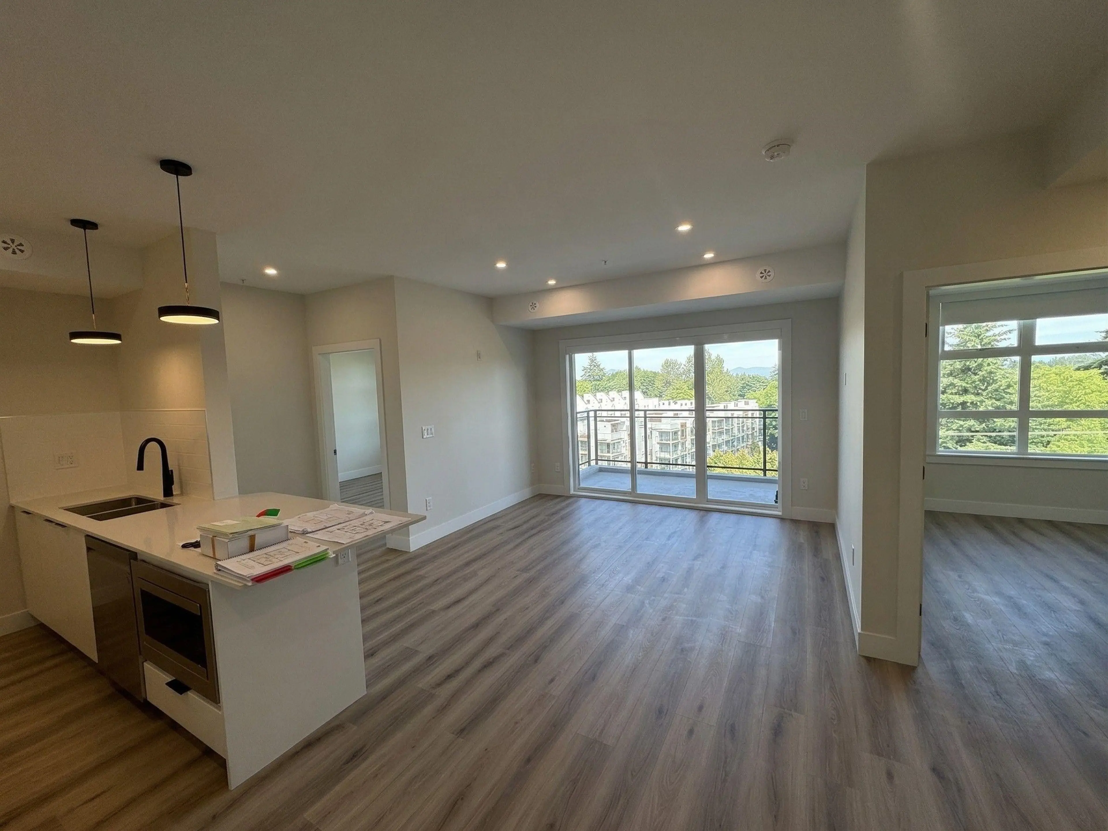 Property at #506 6285 KING GEORGE BOULEVARD, Surrey, BC