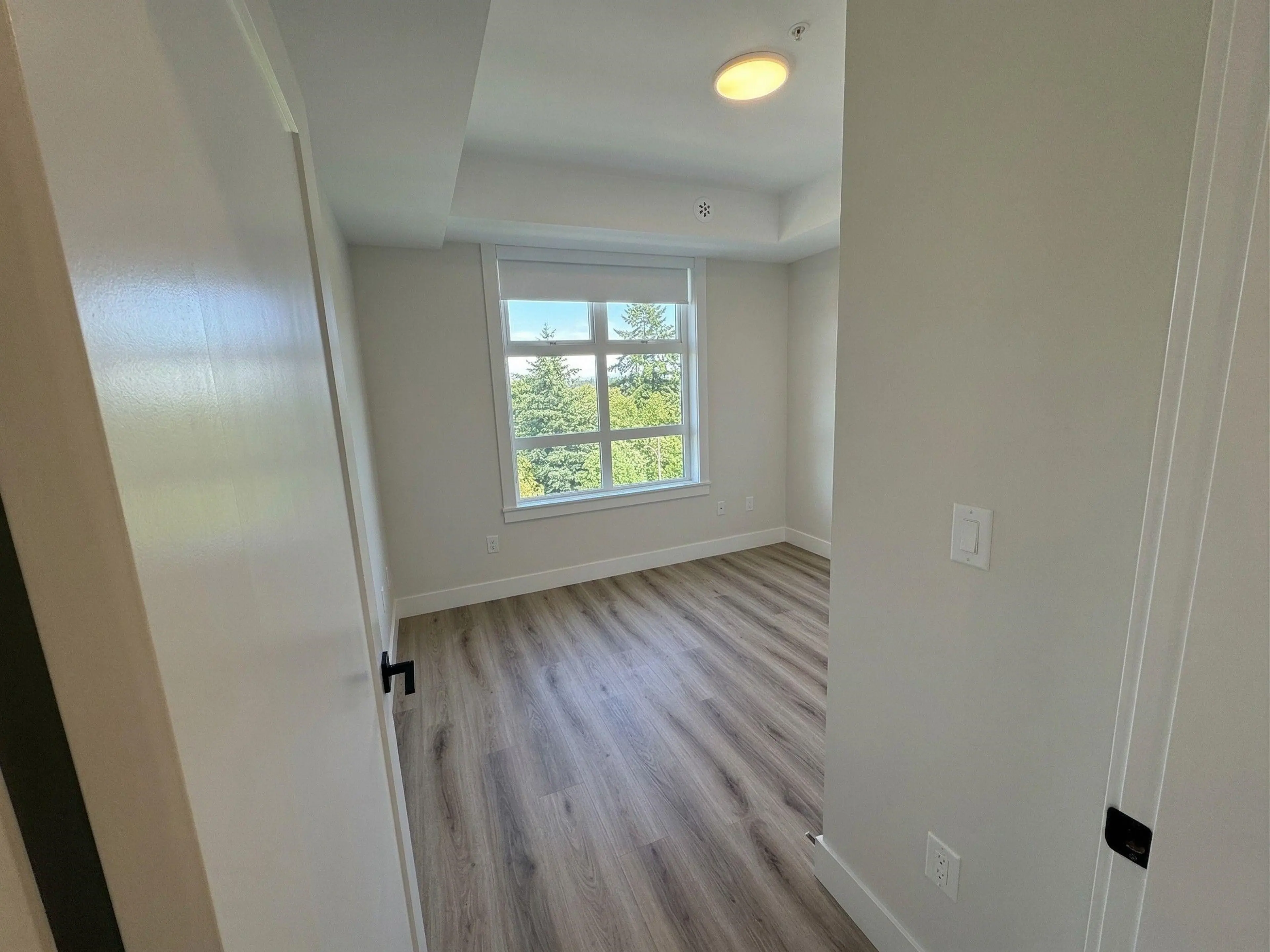 Property at #506 6285 KING GEORGE BOULEVARD, Surrey, BC