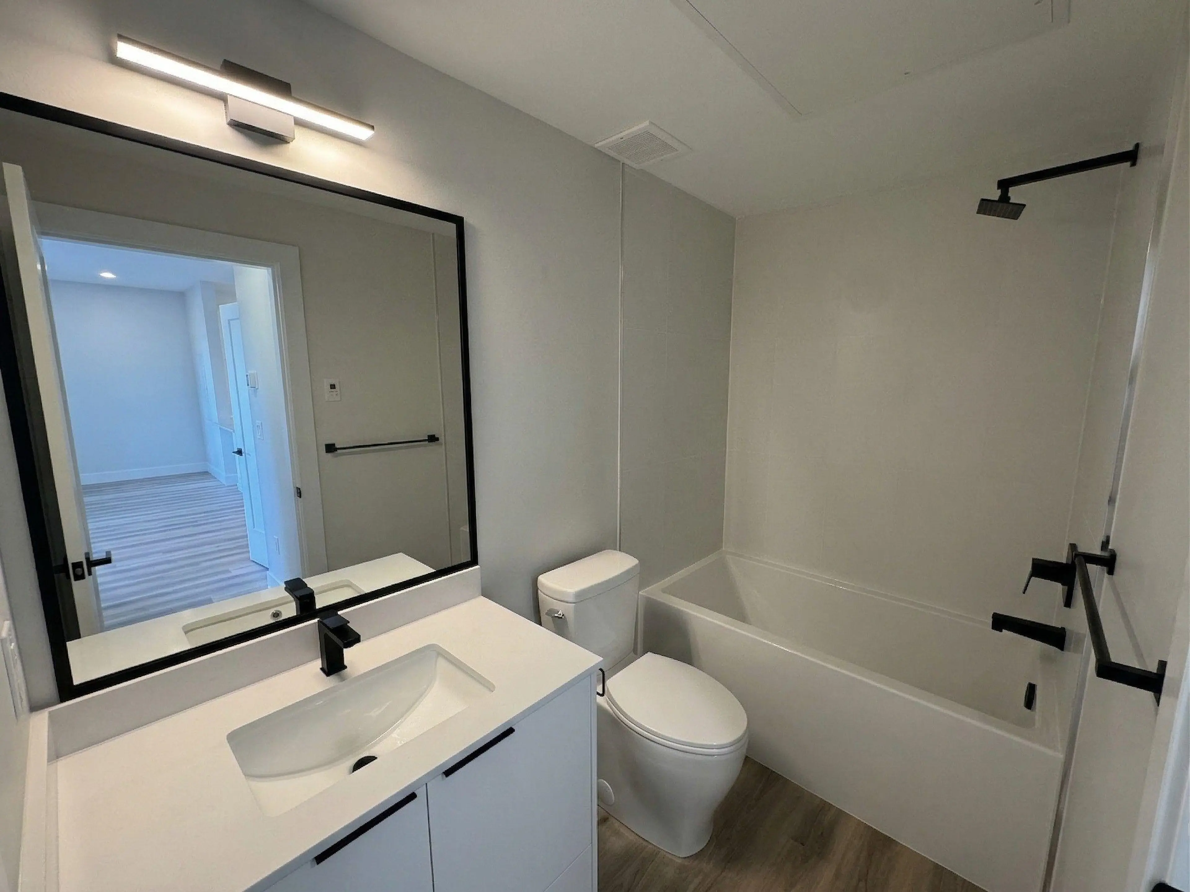 Property at #506 6285 KING GEORGE BOULEVARD, Surrey, BC