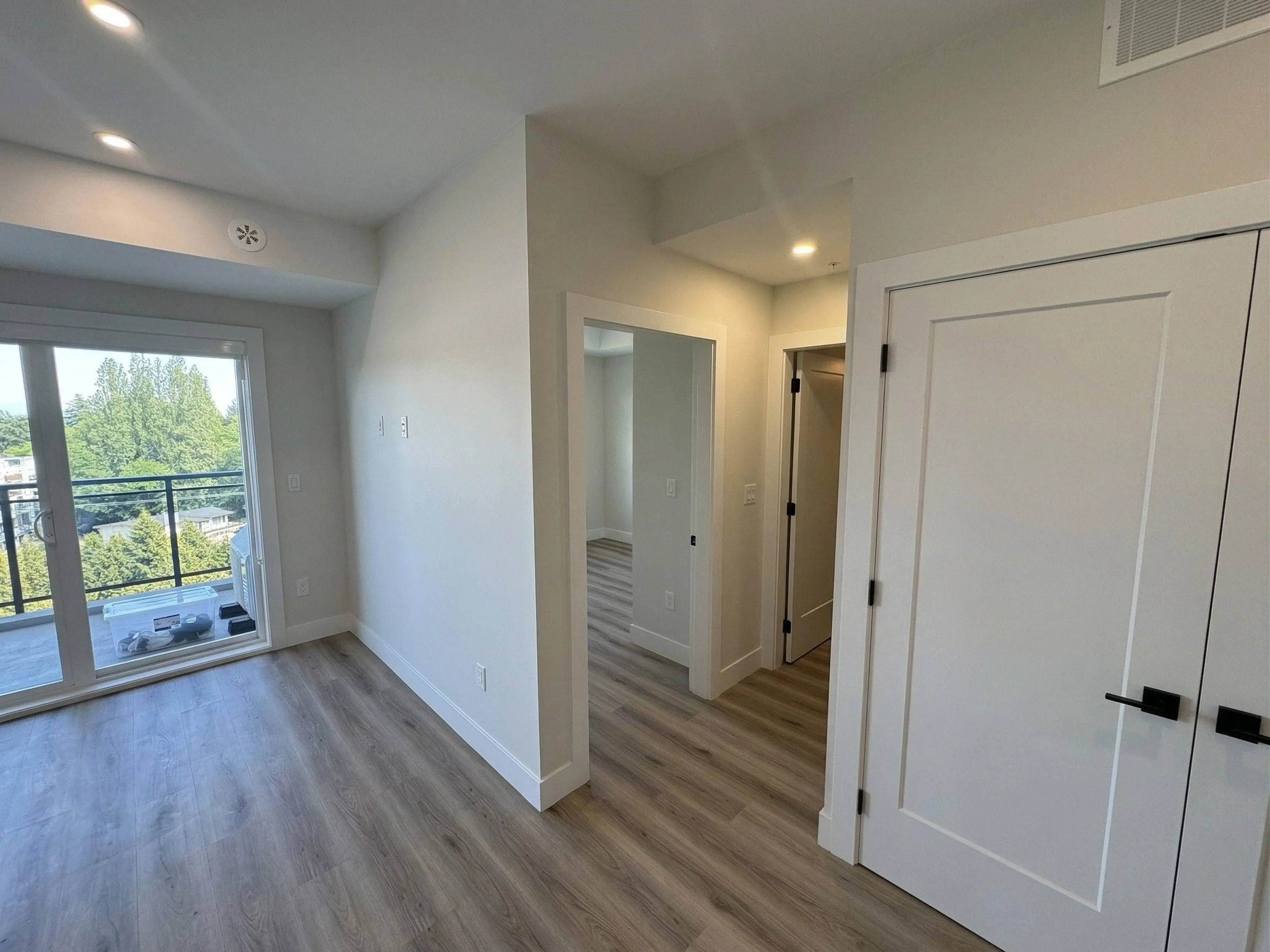 Property at #506 6285 KING GEORGE BOULEVARD, Surrey, BC