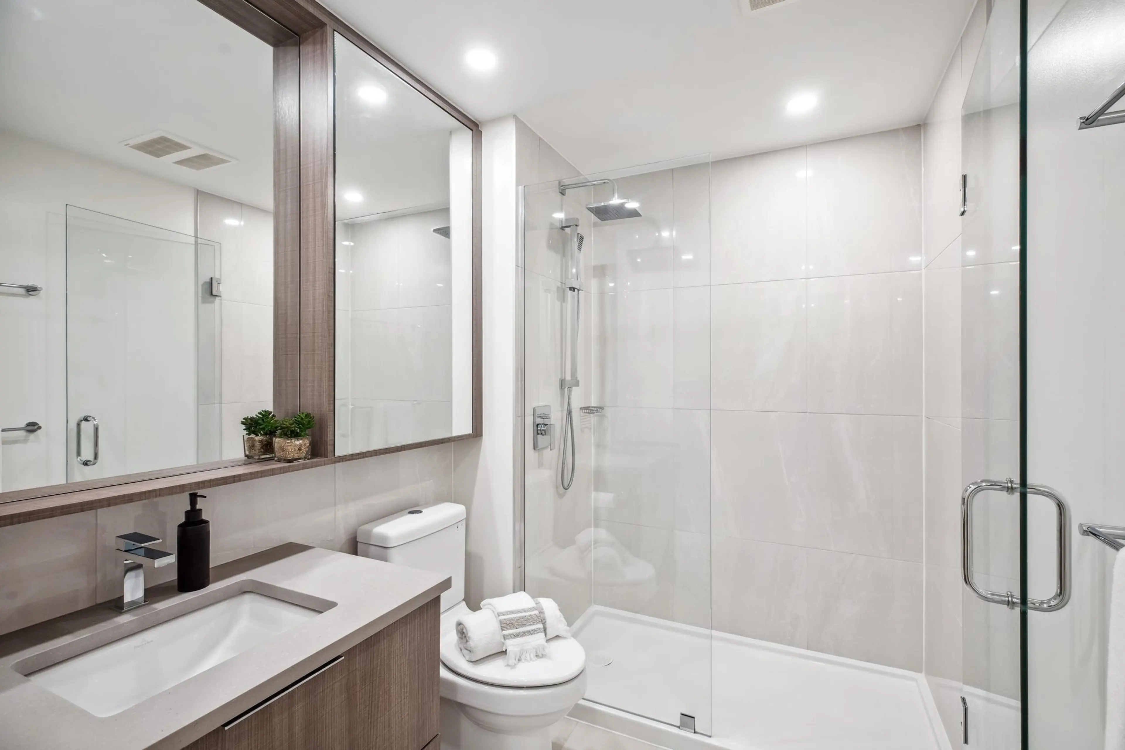 Property at #709 13318 104 AVENUE, Surrey, BC