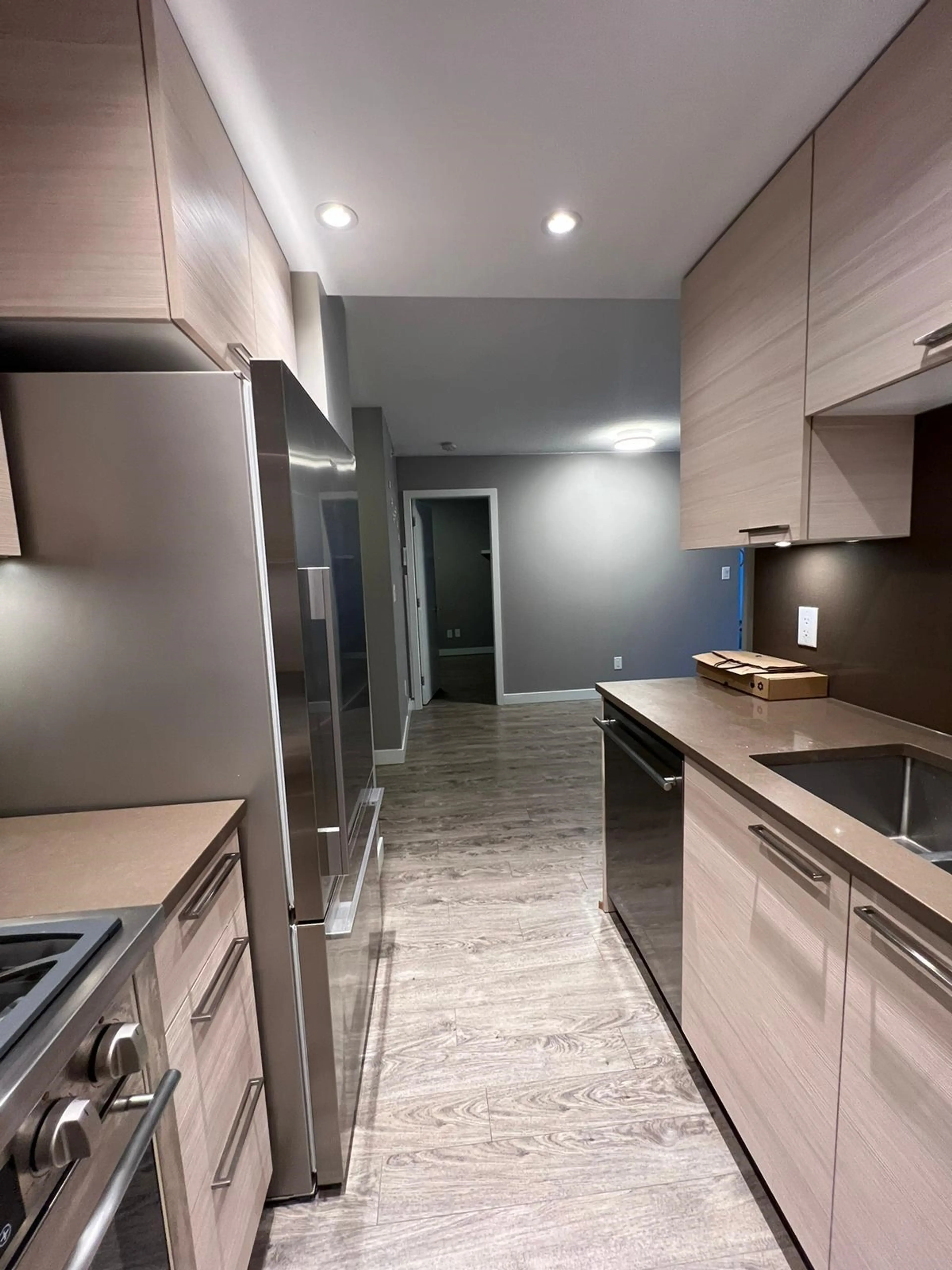 Property at #915 6288 NO. 3 ROAD, Richmond, BC