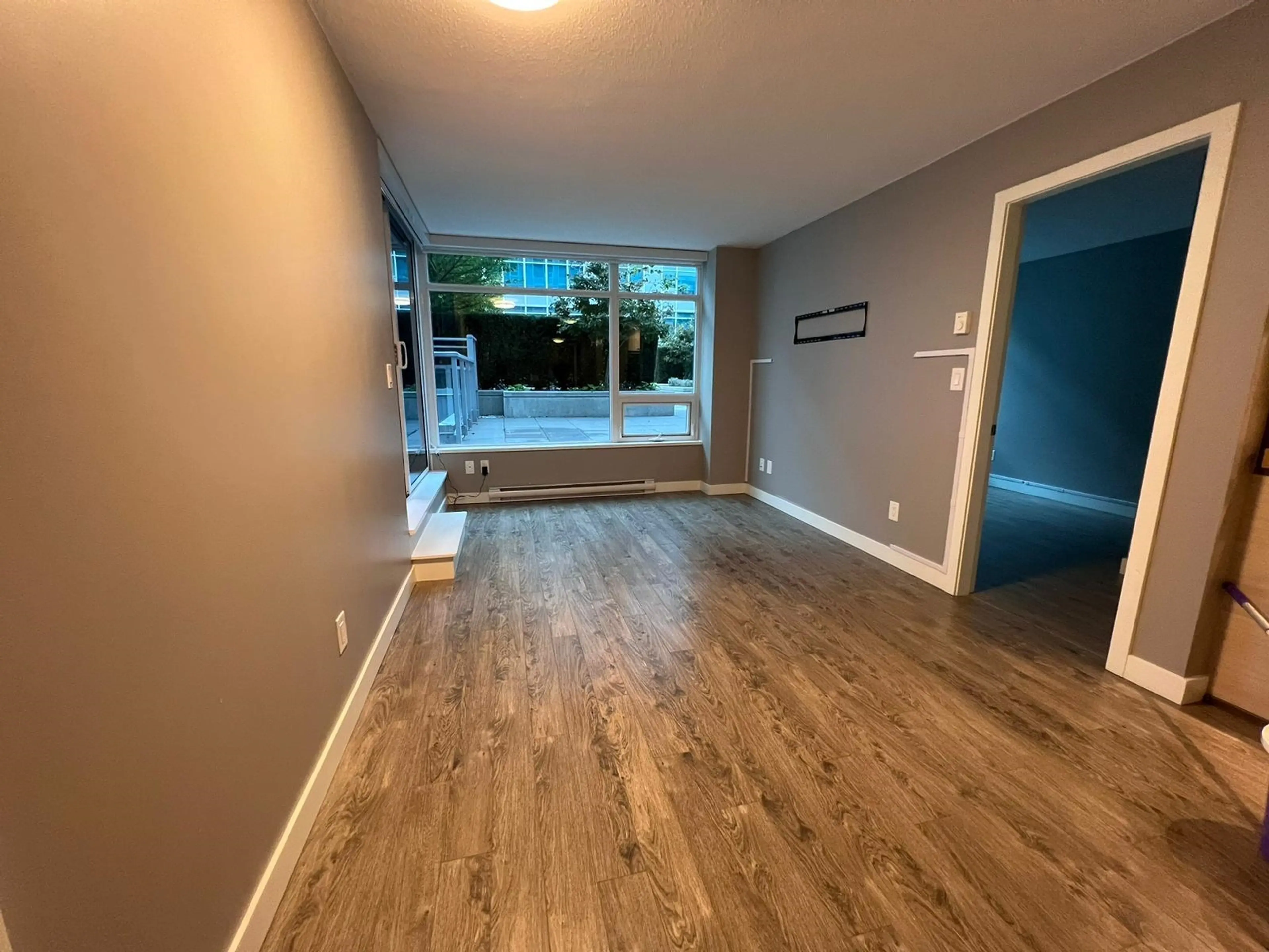 Property at #915 6288 NO. 3 ROAD, Richmond, BC