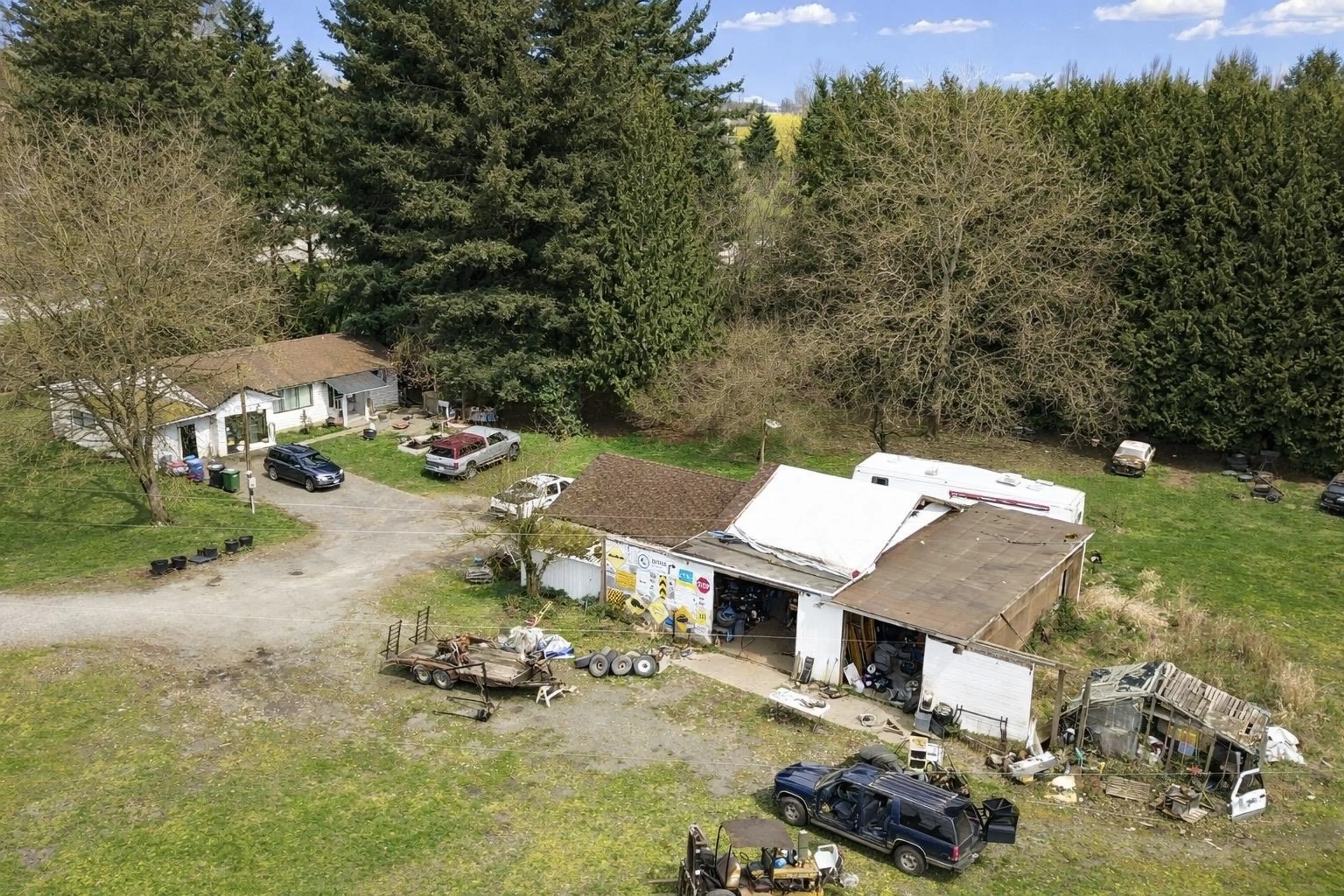 Property at 37795 NORTH PARALLEL ROAD, Abbotsford, BC