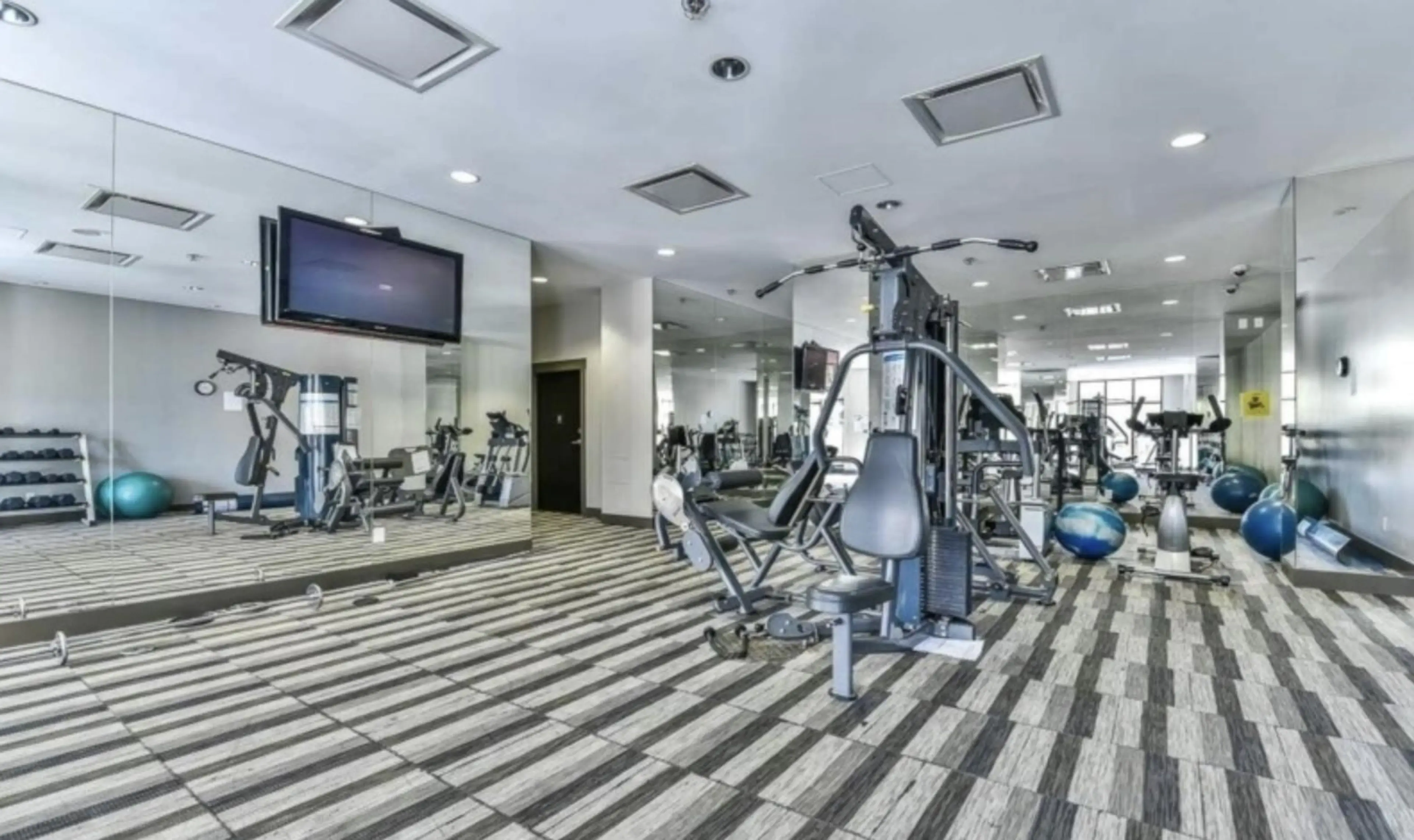 Property at #909 10777 UNIVERSITY DRIVE, Surrey, BC