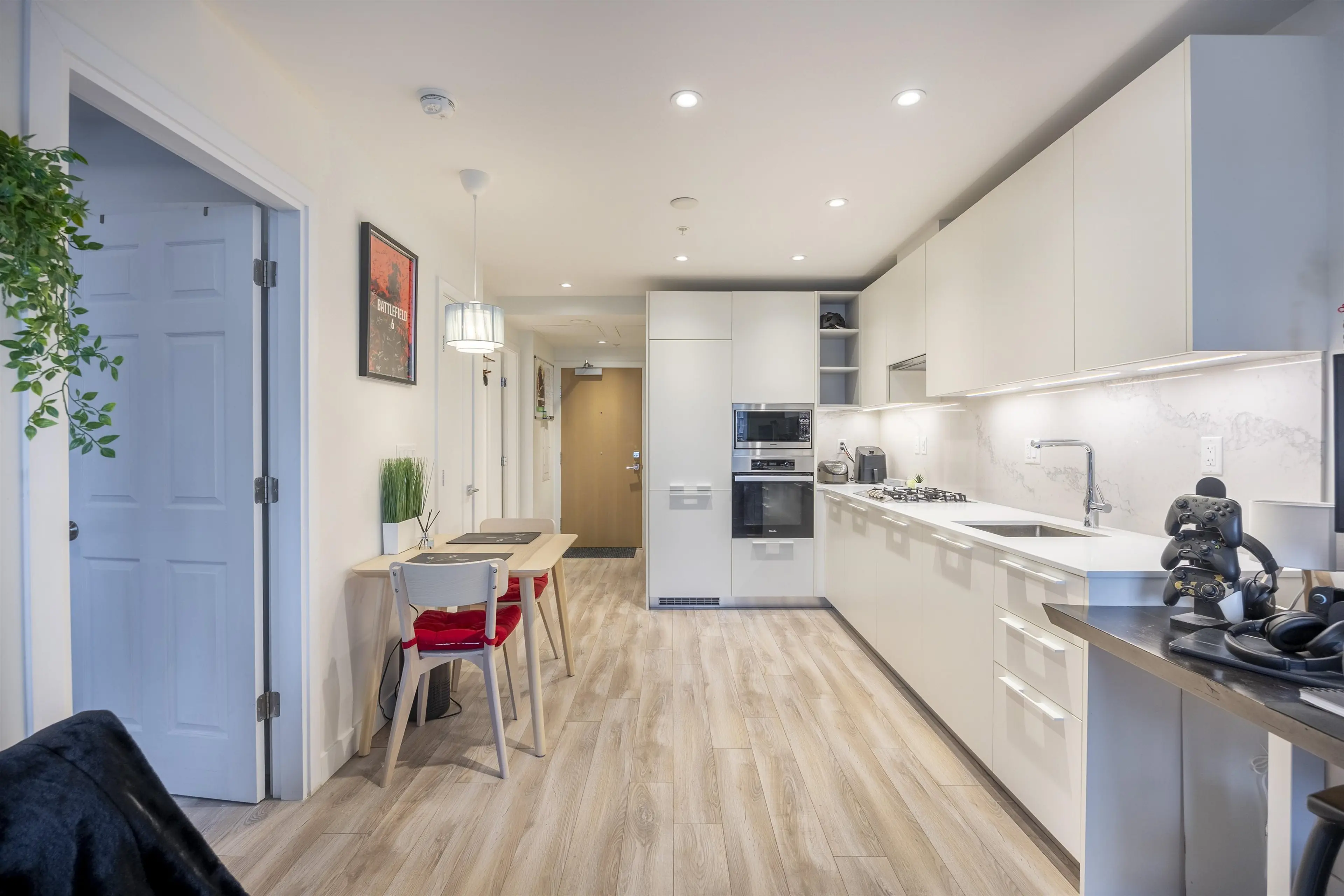 Property at #302 6699 DUNBLANE AVENUE, Burnaby, BC