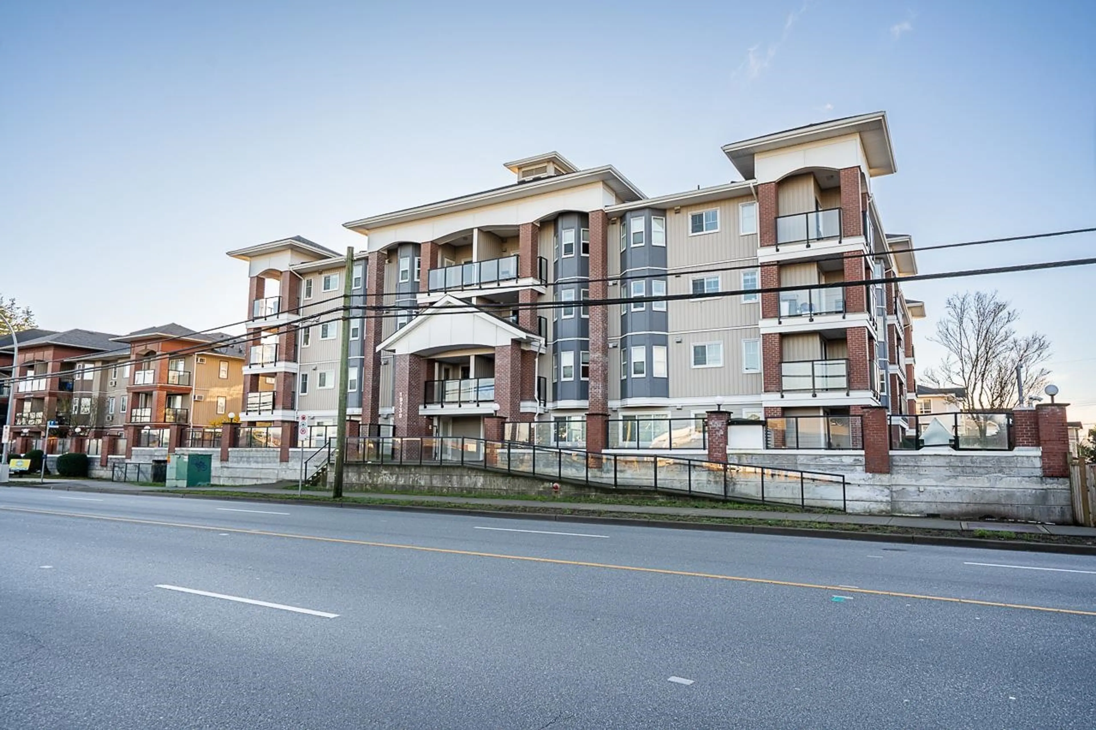 Property at #202 19730 56 AVENUE, Langley, BC