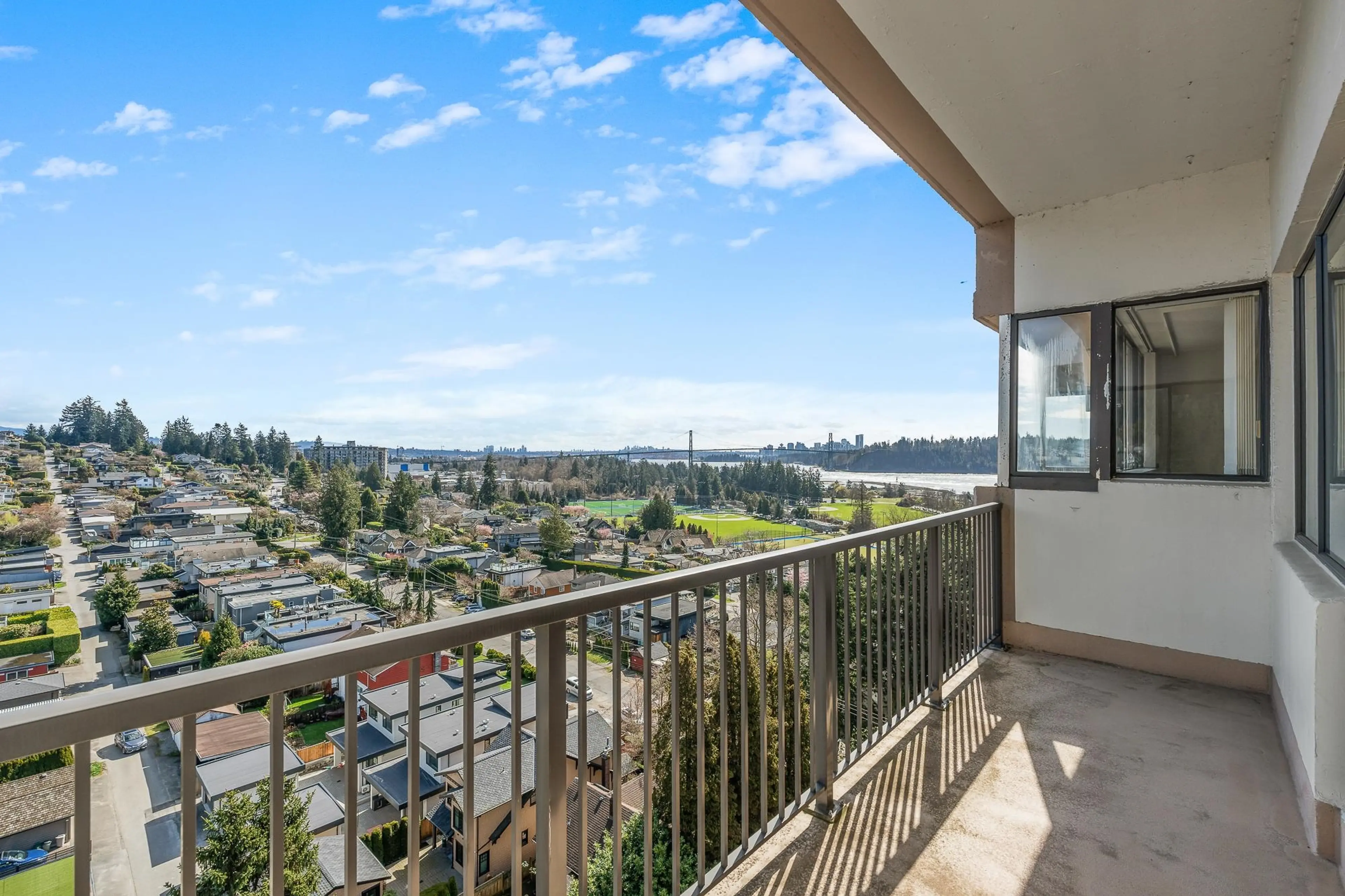 Property at #1405 555 13TH STREET, West Vancouver, BC