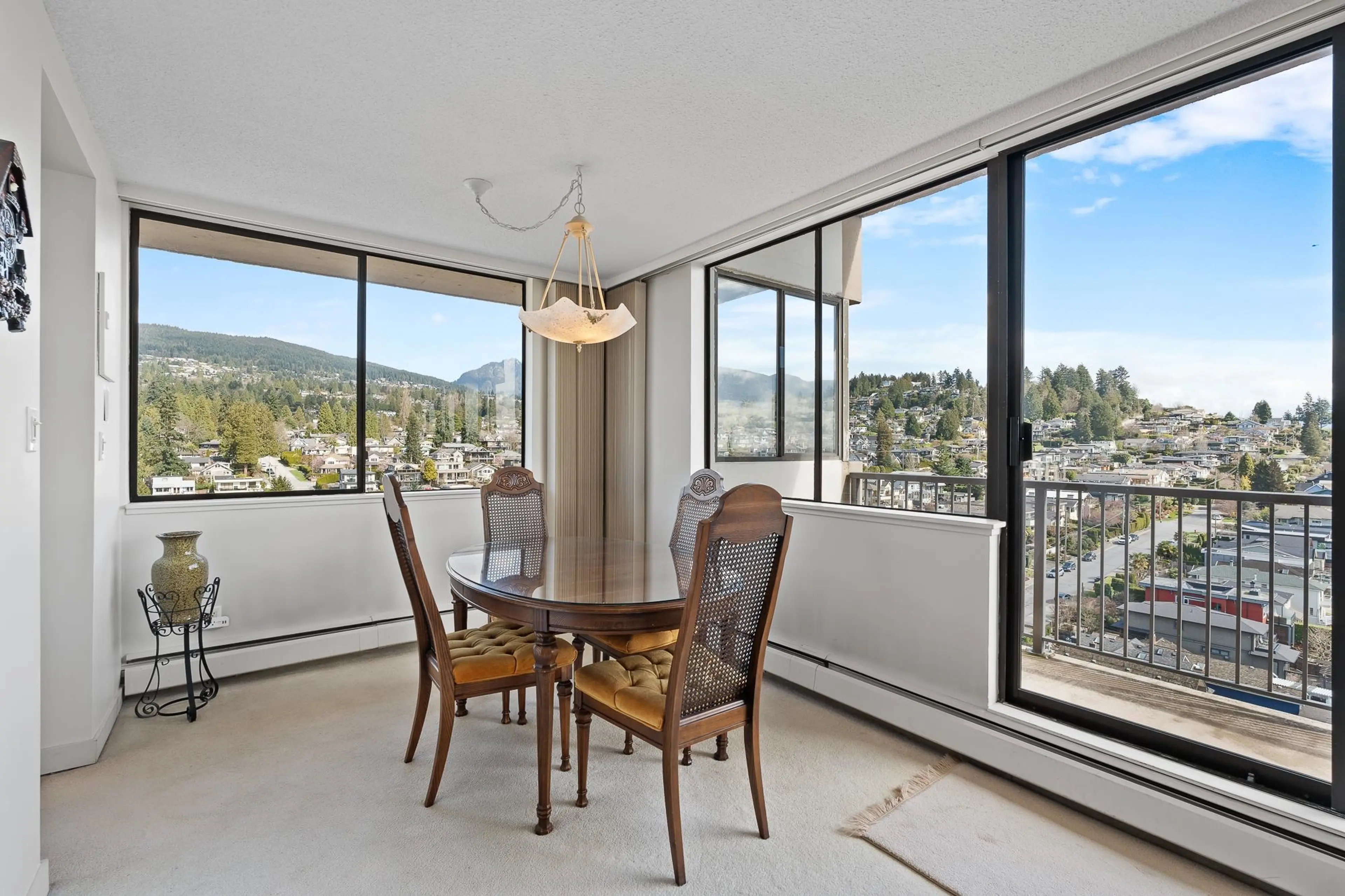 Property at #1405 555 13TH STREET, West Vancouver, BC