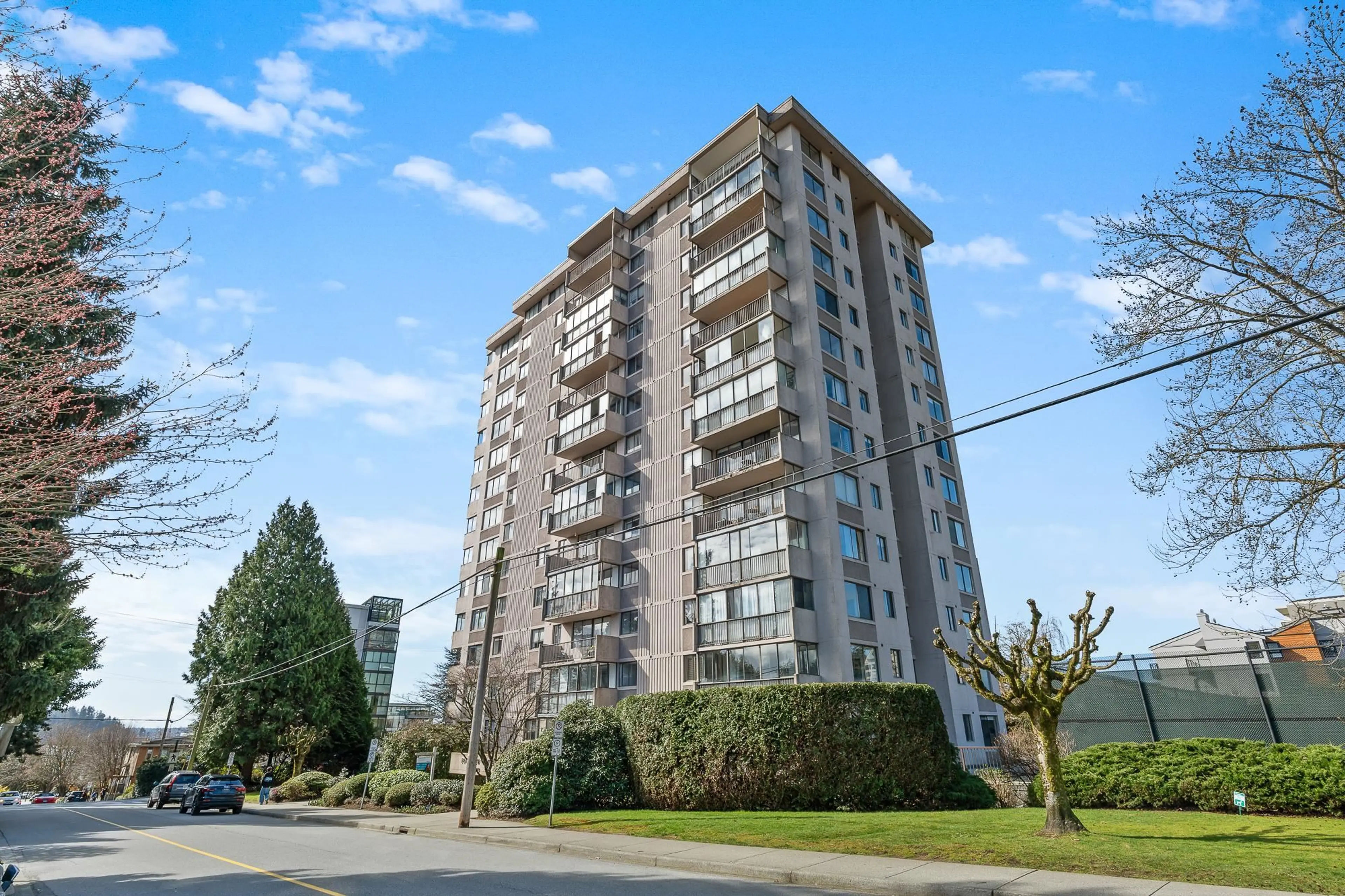 Property at #1405 555 13TH STREET, West Vancouver, BC