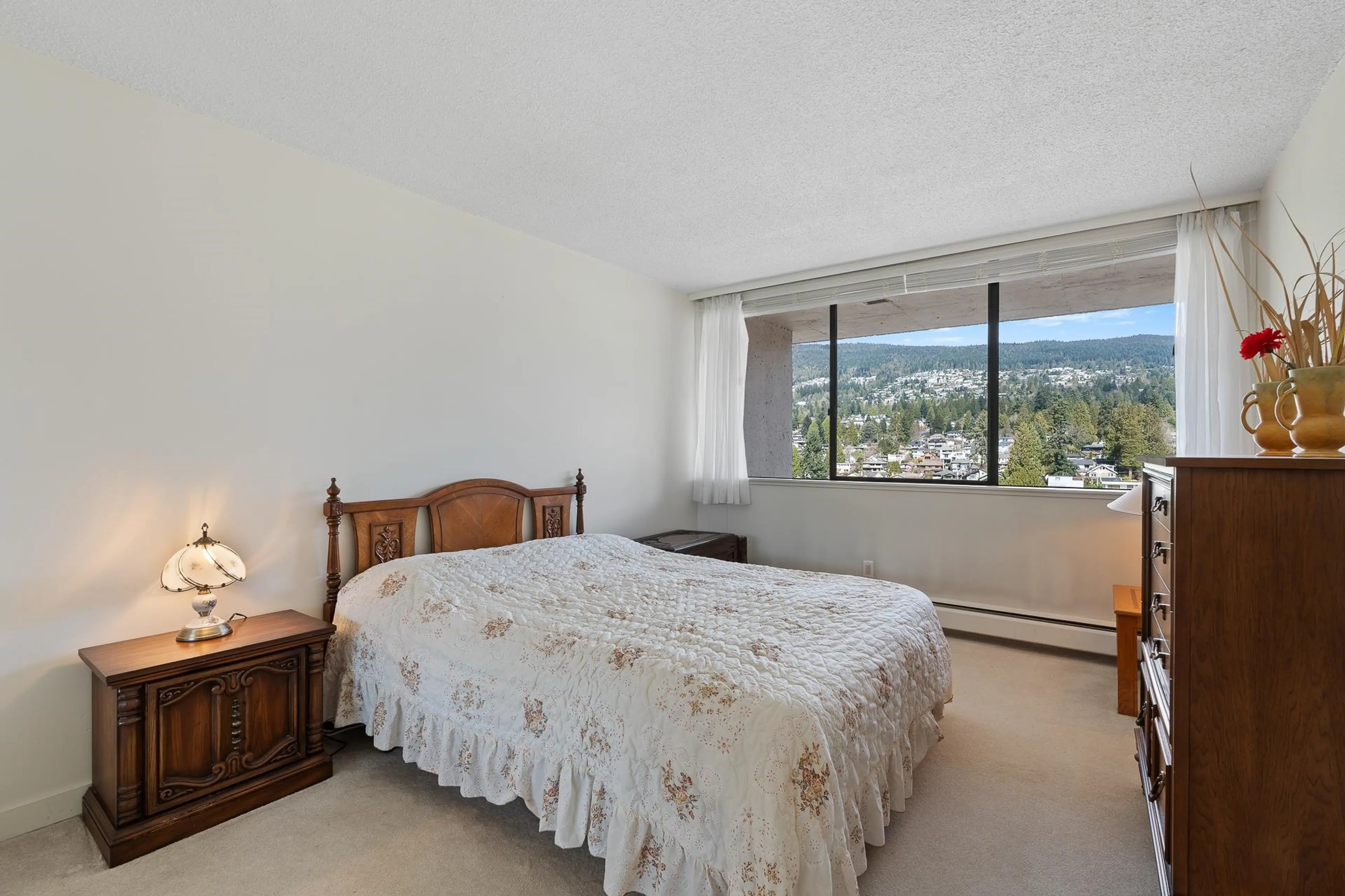 Property at #1405 555 13TH STREET, West Vancouver, BC