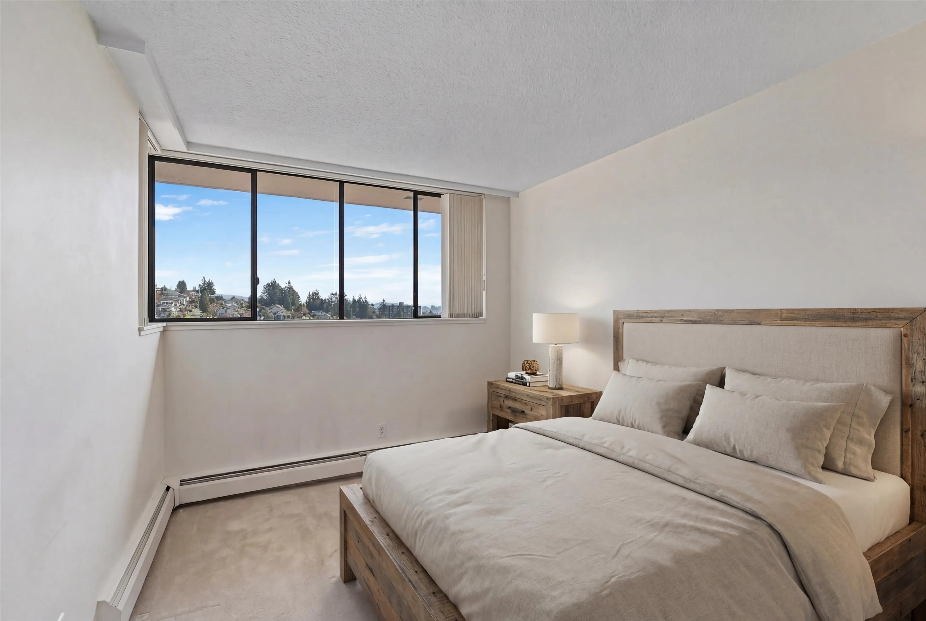 Property at #1405 555 13TH STREET, West Vancouver, BC