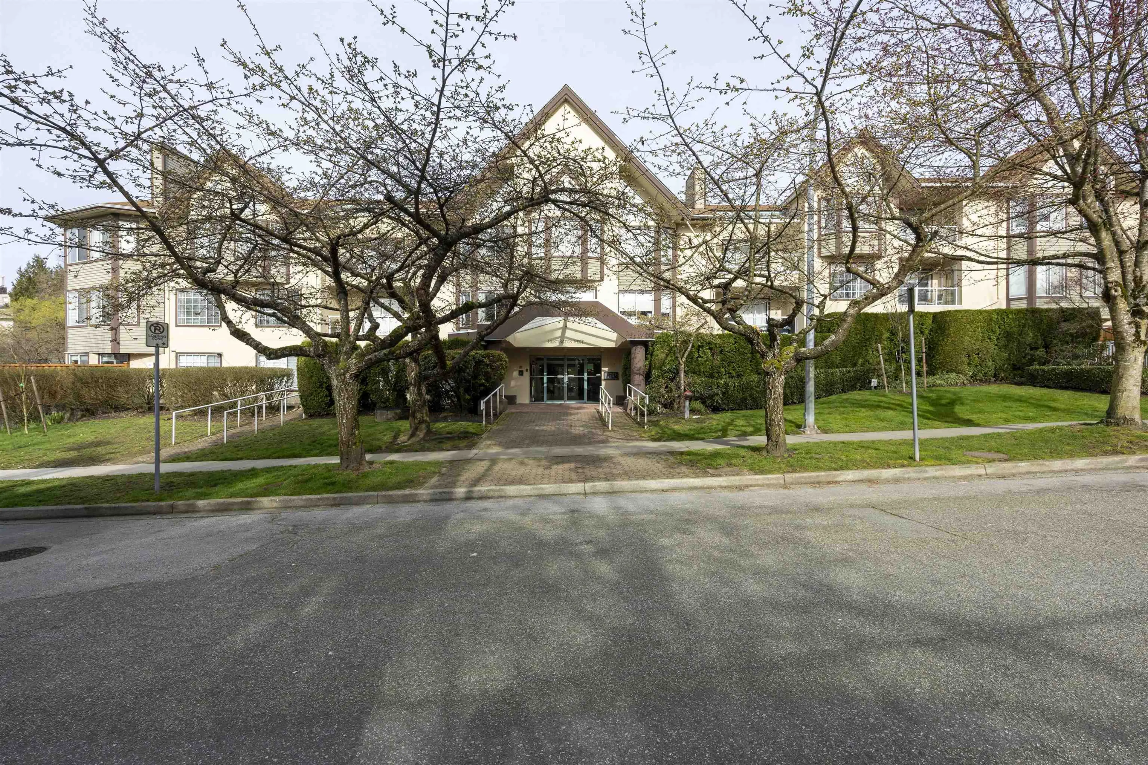 Property at #304 1009 HOWAY STREET, New Westminster, BC