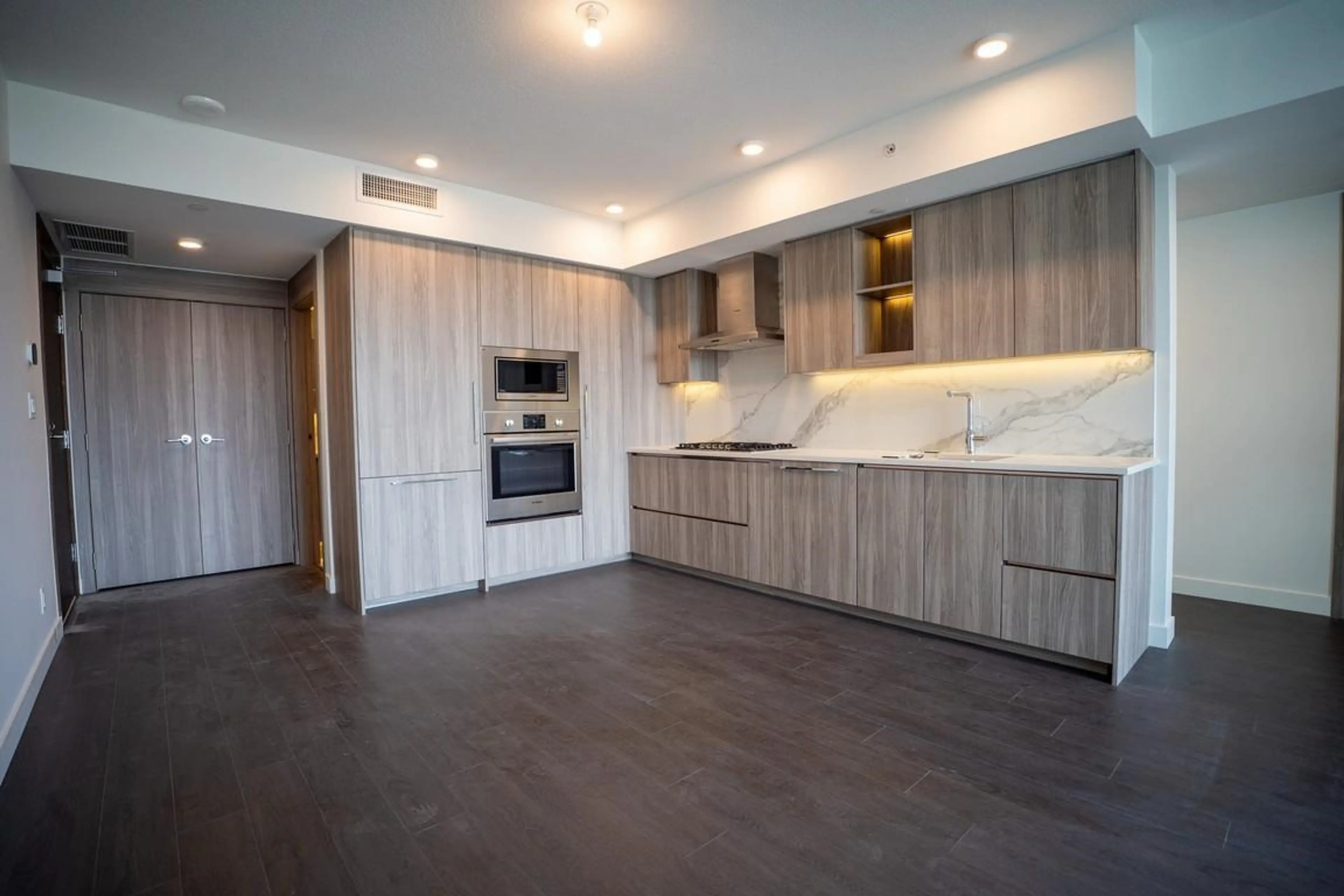 Property at #2509 13768 100 AVENUE, Surrey, BC