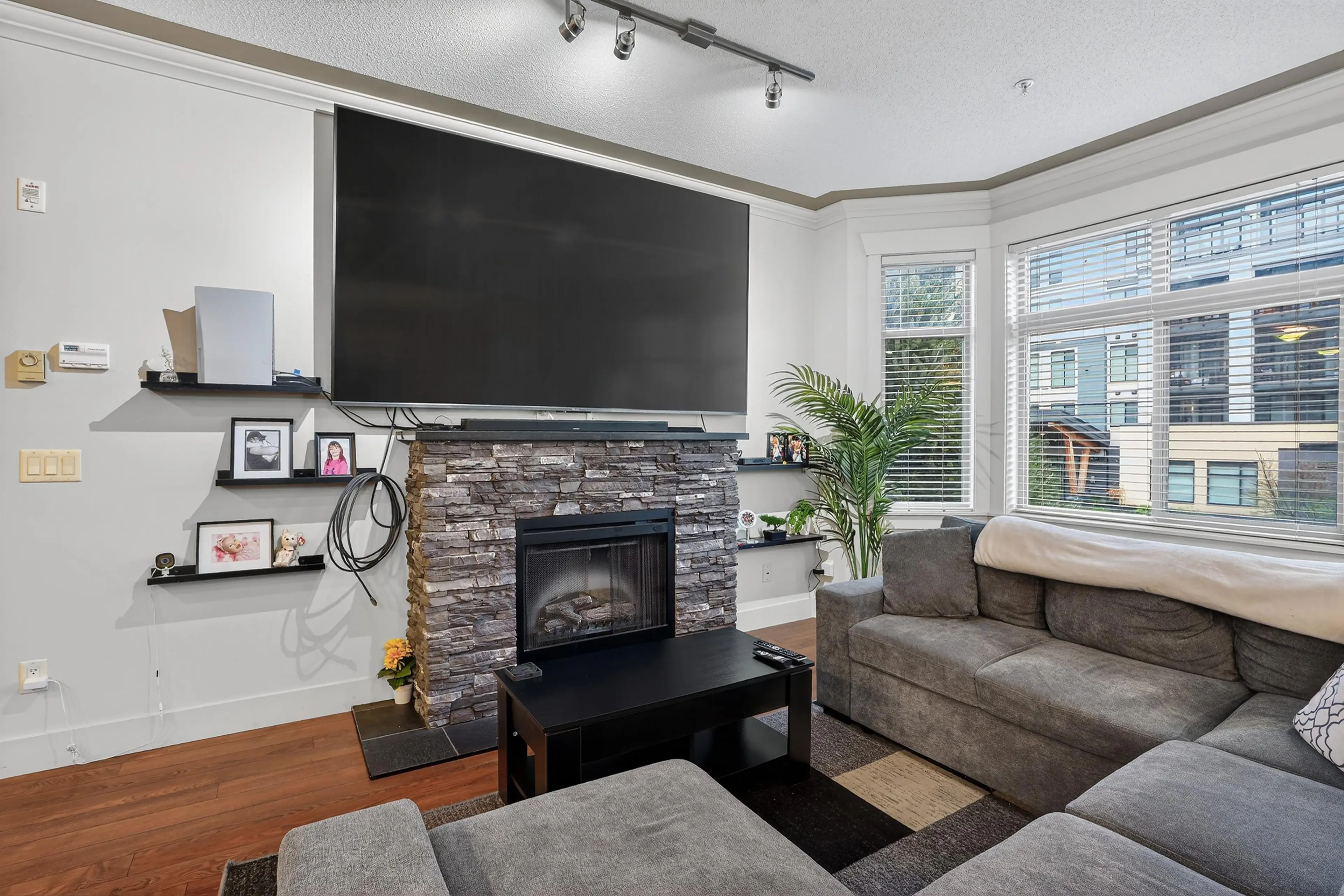 Property at #100 45893 CHESTERFIELD AVENUE, Chilliwack, BC