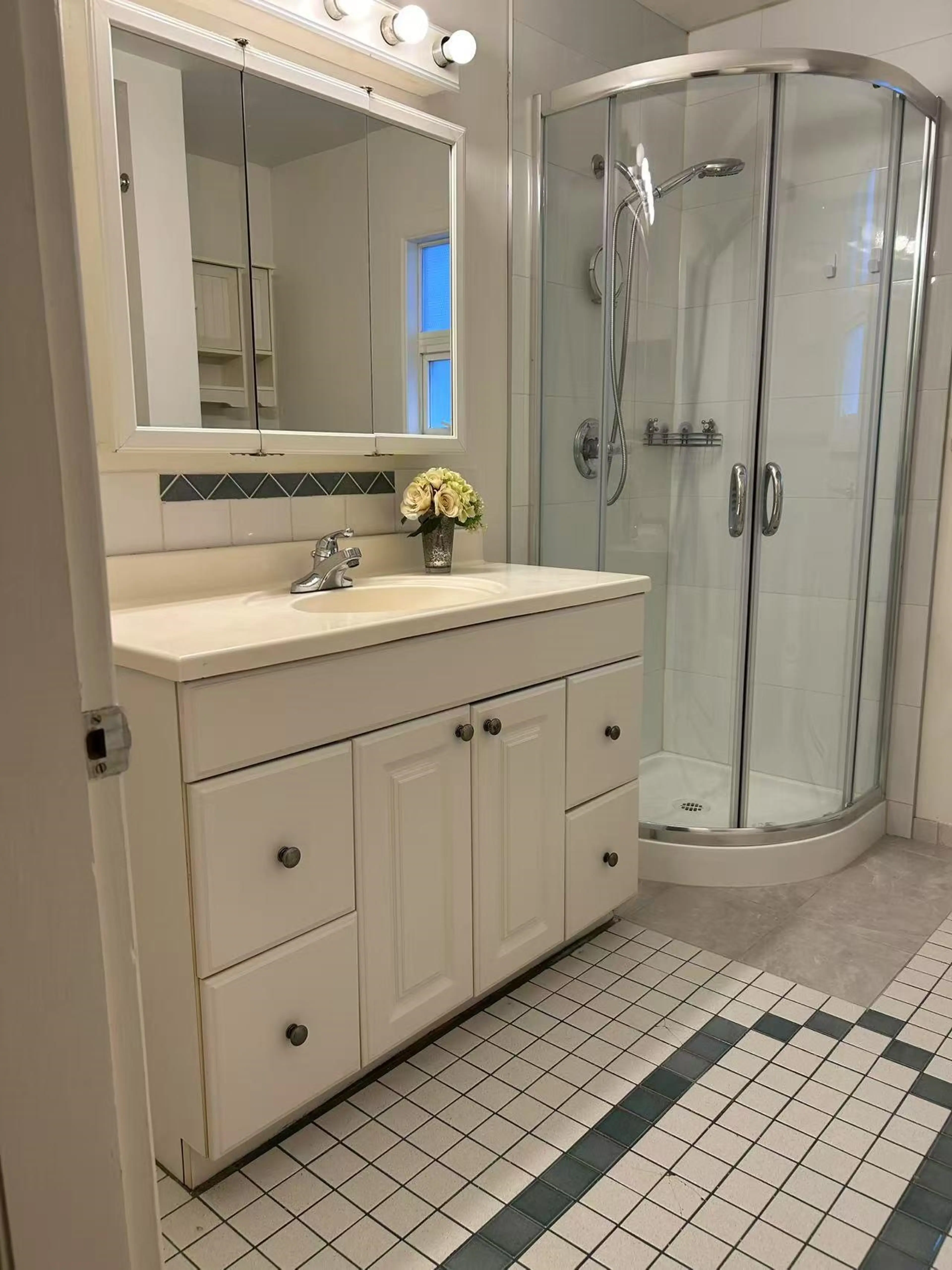 Property at 3514 W 8TH AVENUE, Vancouver, BC