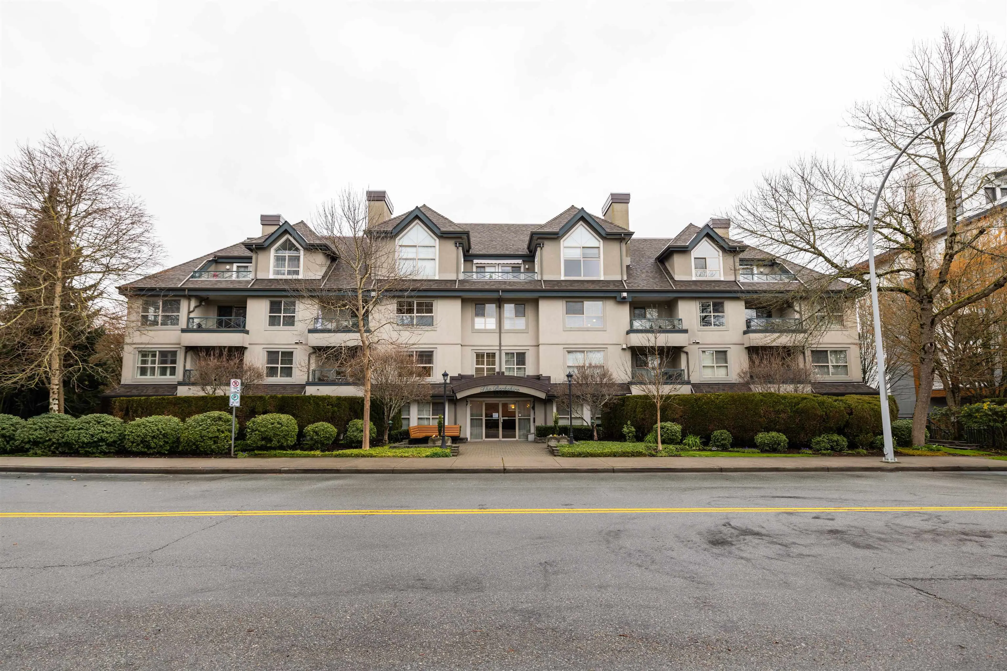 Property at #207 15325 17 AVENUE, Surrey, BC