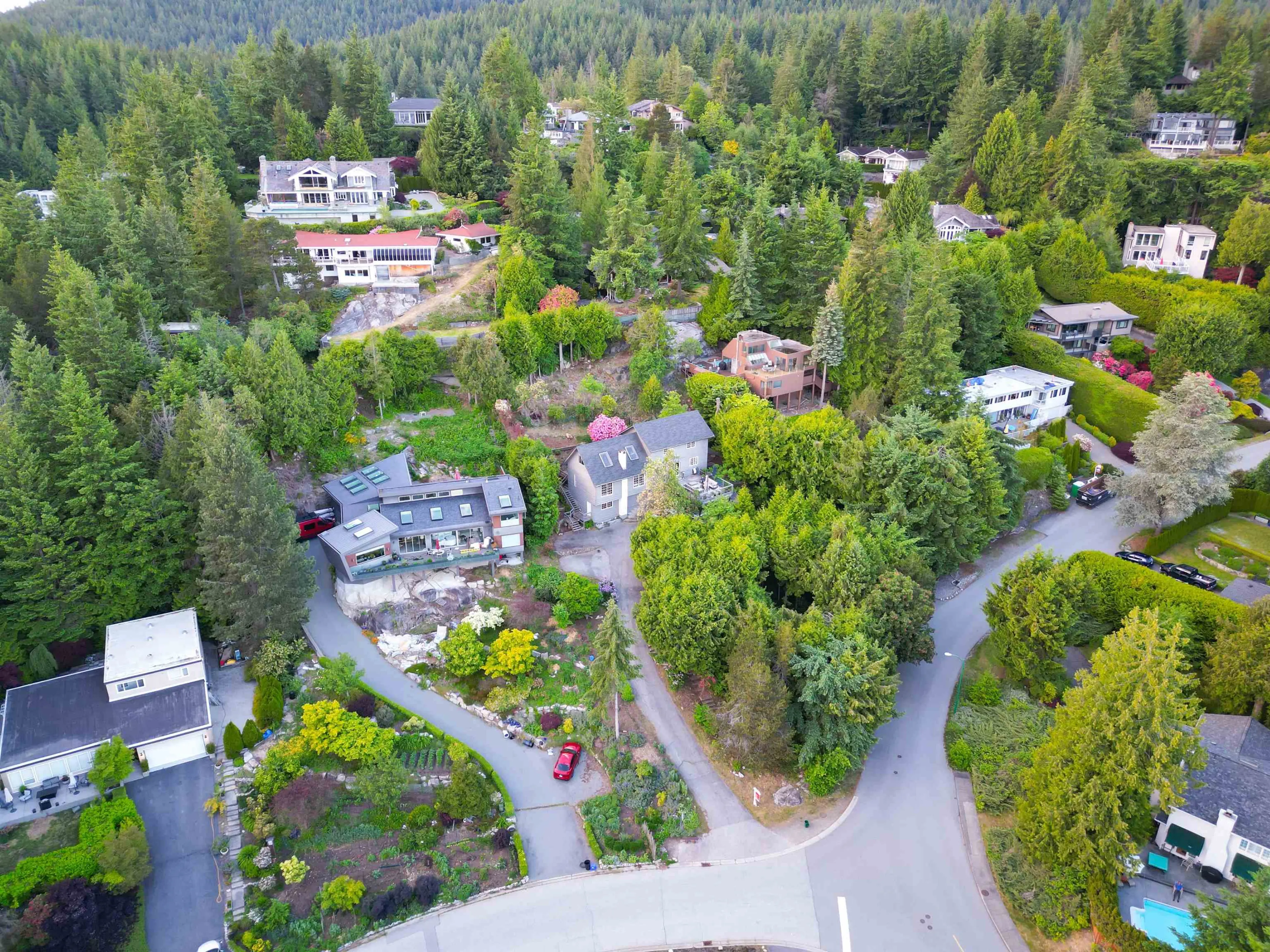 Property at 4605 WOODGREEN DRIVE, West Vancouver, BC