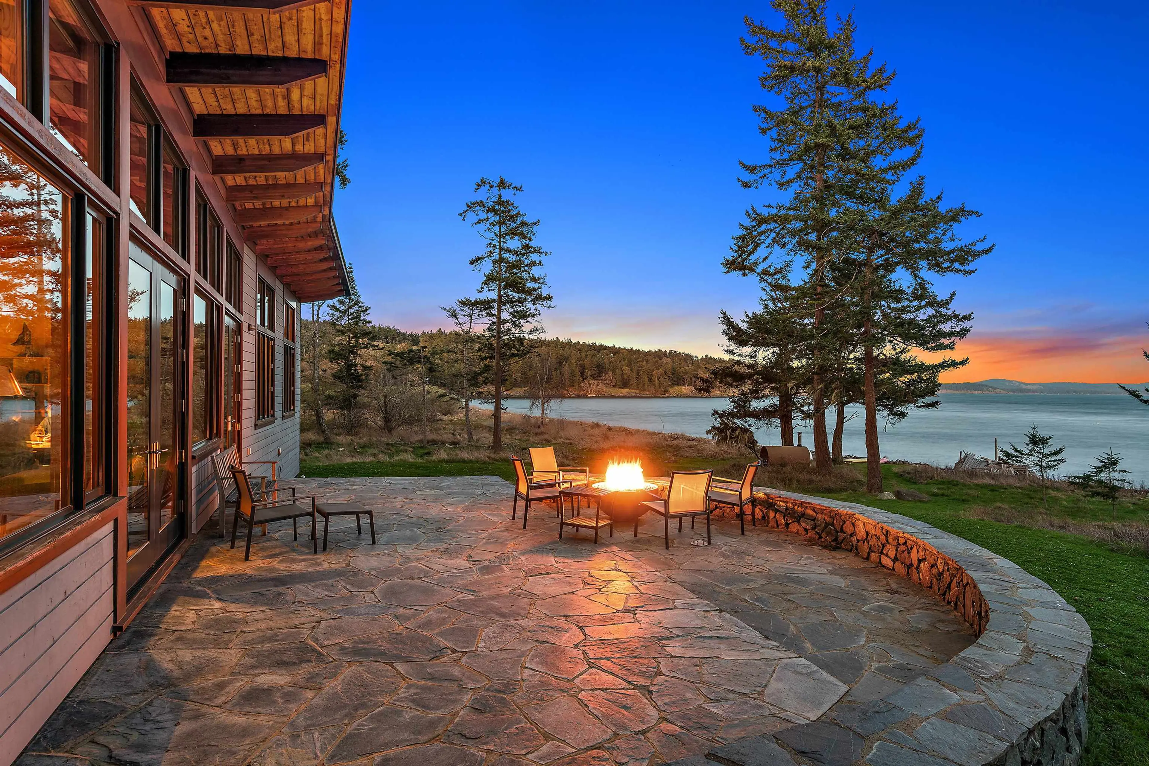 Property at 489 ARBUTUS SPUR, , BC