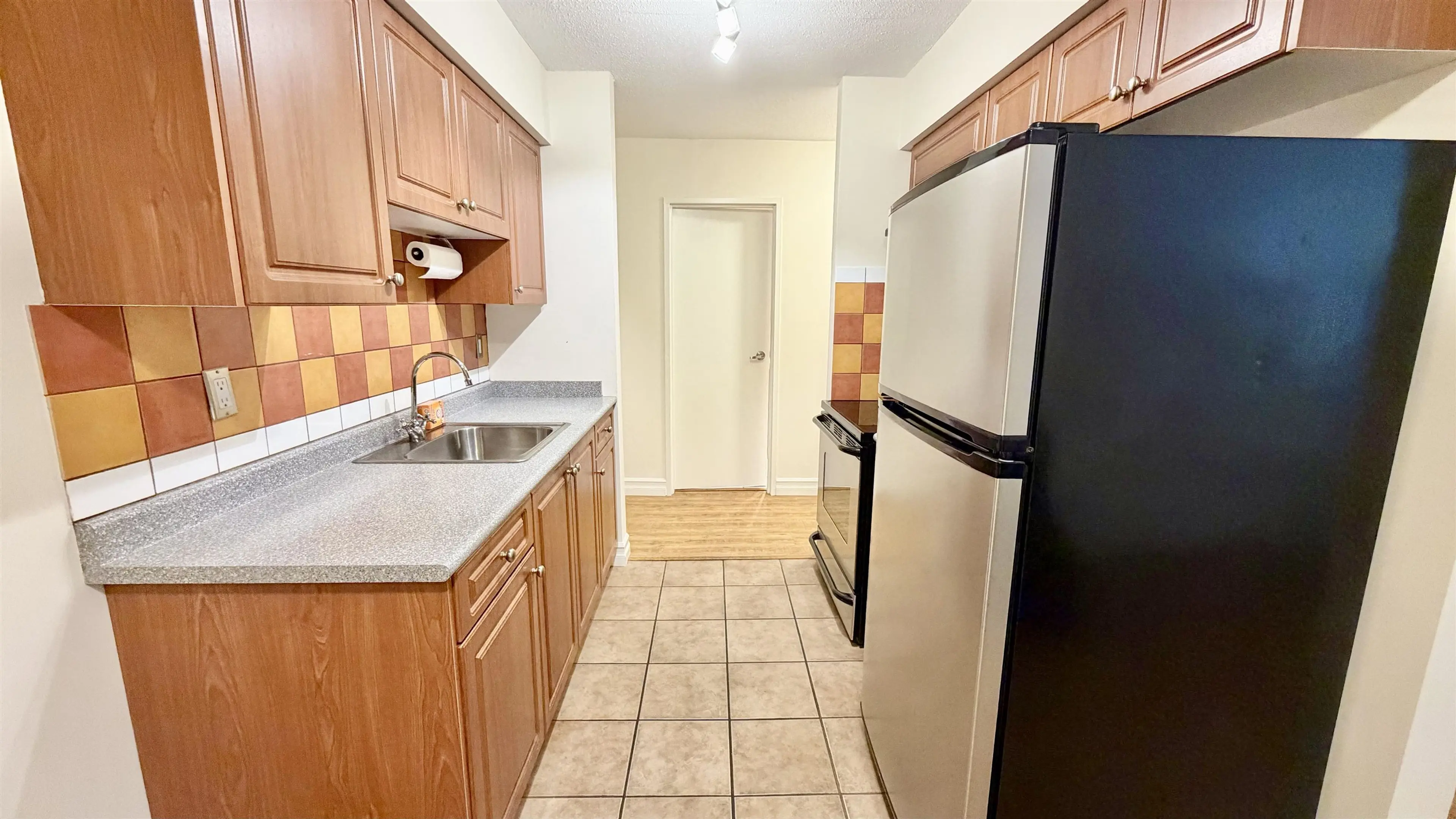 Property at #304 1442 BLACKWOOD STREET, White Rock, BC