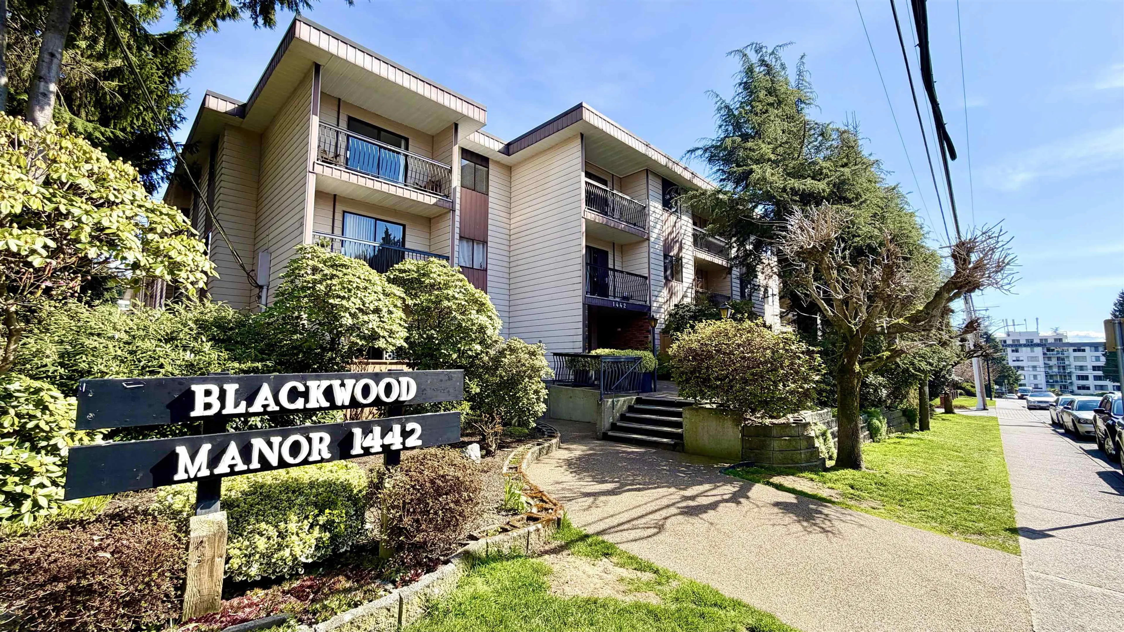 Property at #304 1442 BLACKWOOD STREET, White Rock, BC