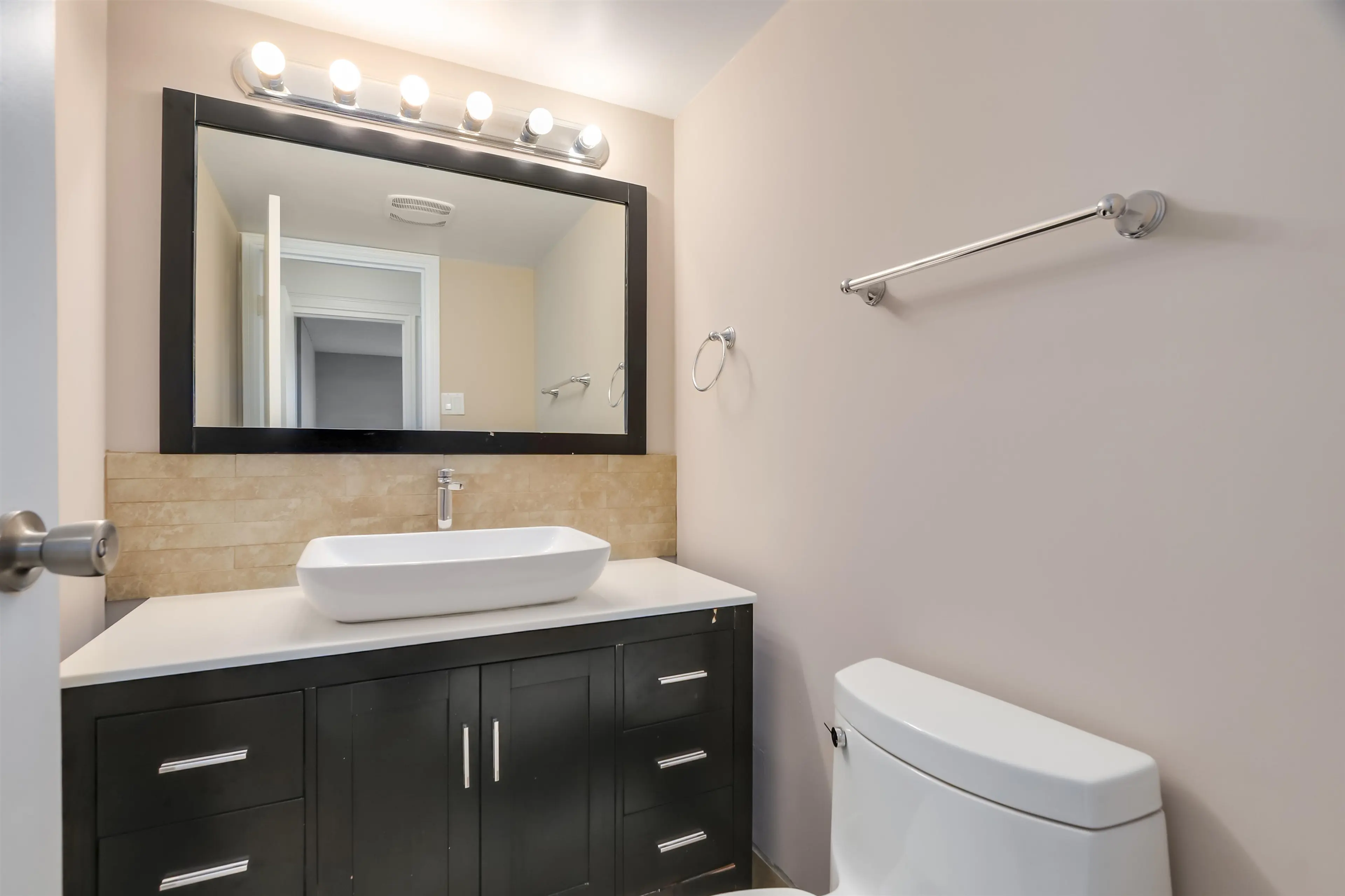 Property at #1411 2016 FULLERTON AVENUE, North Vancouver, BC