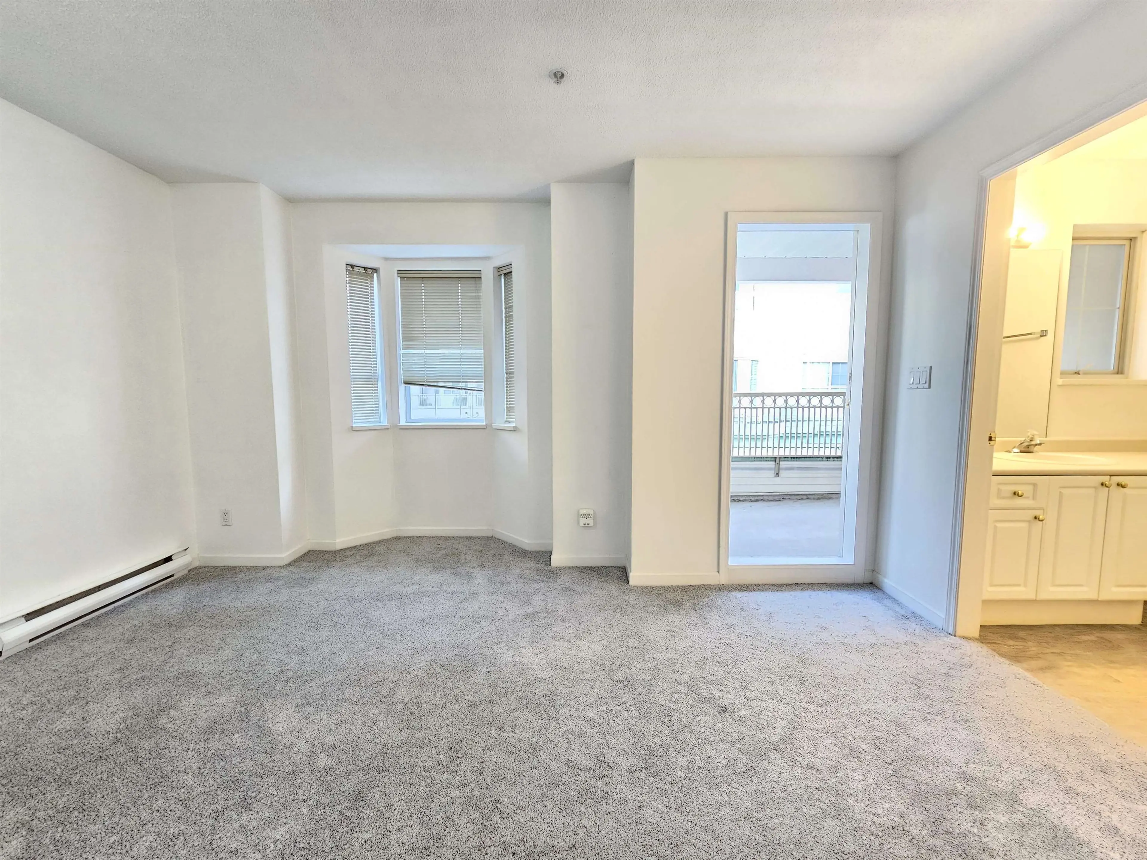 Property at #304 15258 105 AVENUE, Surrey, BC