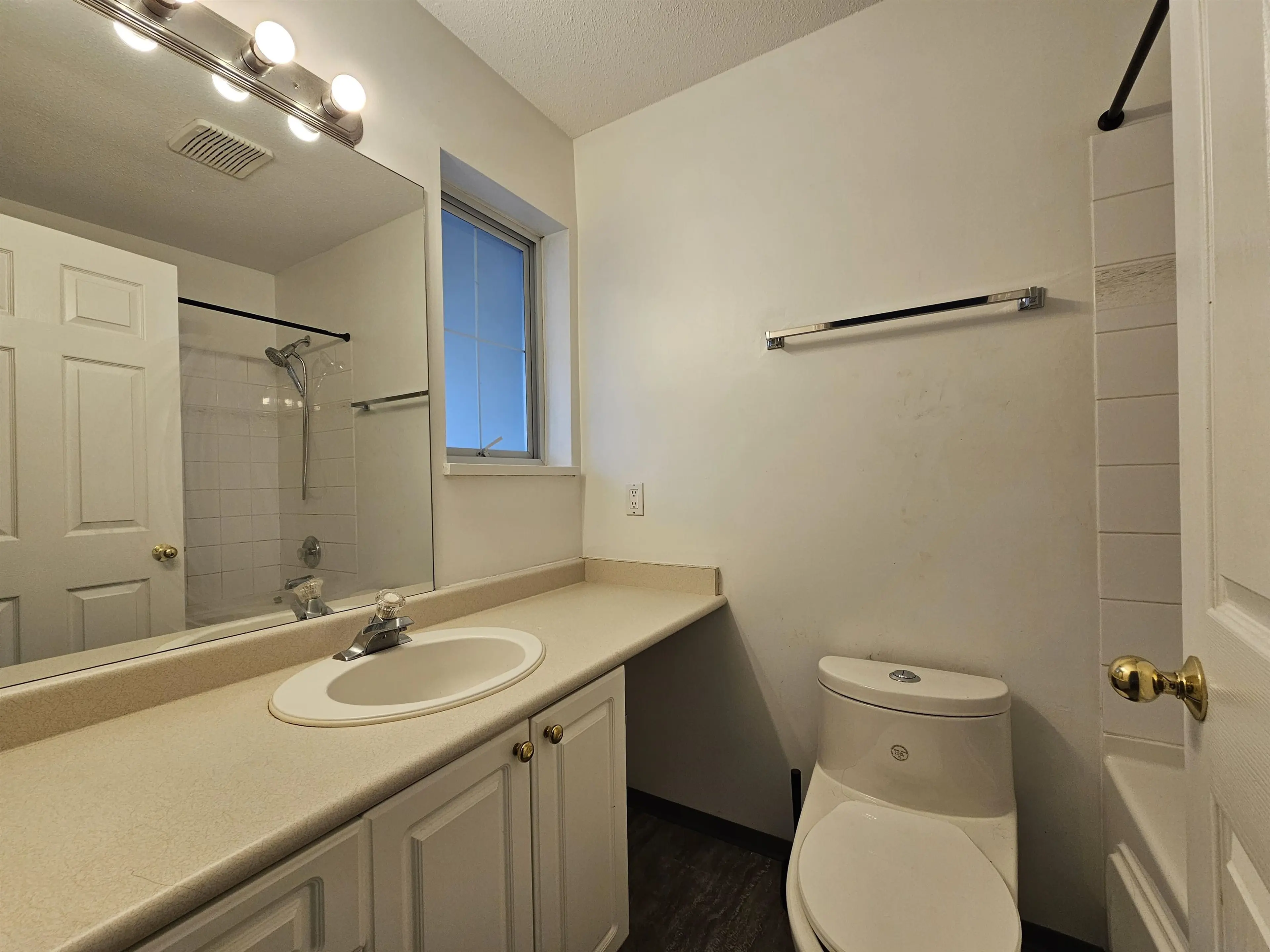 Property at #304 15258 105 AVENUE, Surrey, BC