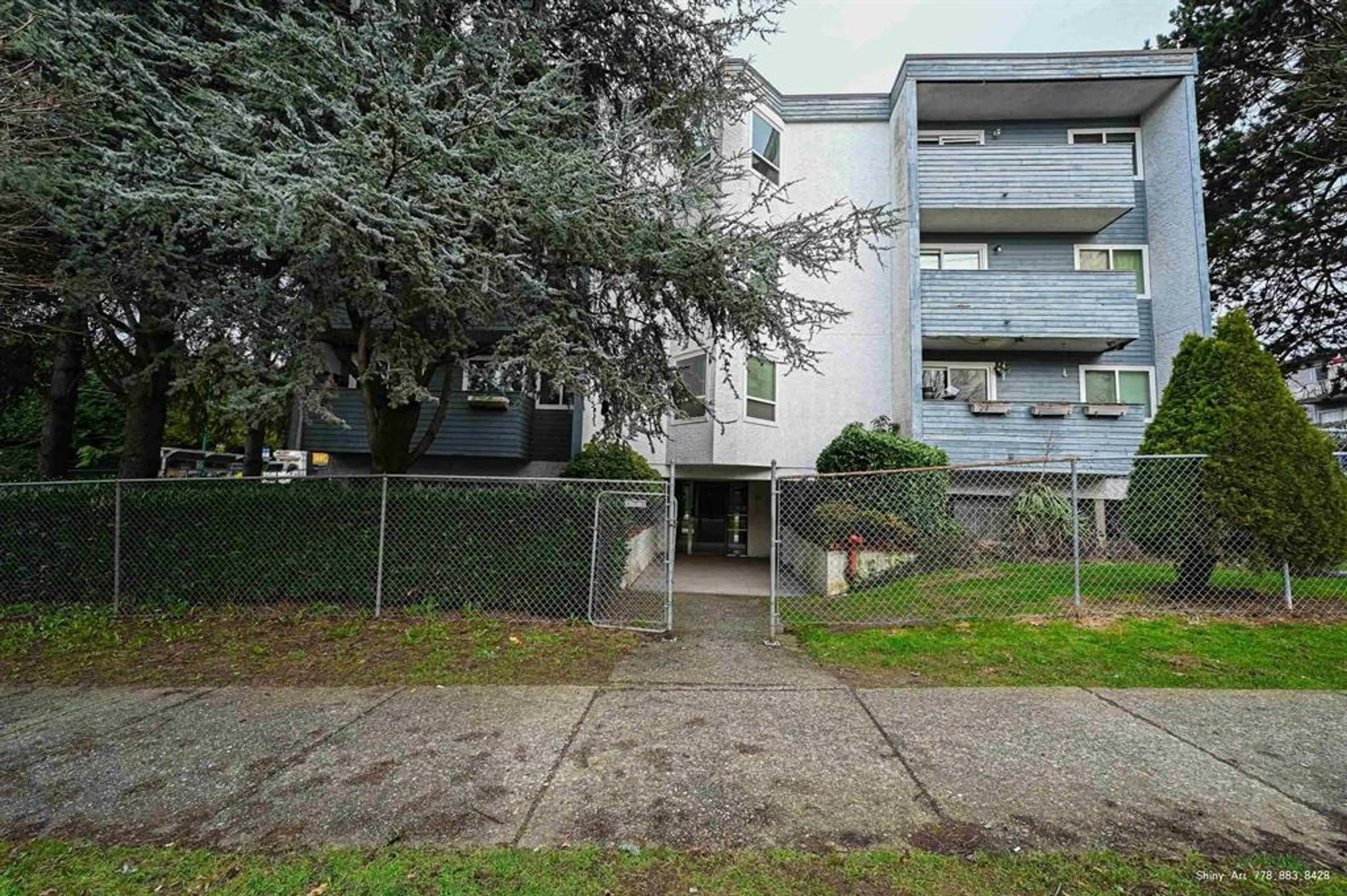 Property at #406 16 LAKEWOOD DRIVE, Vancouver, BC